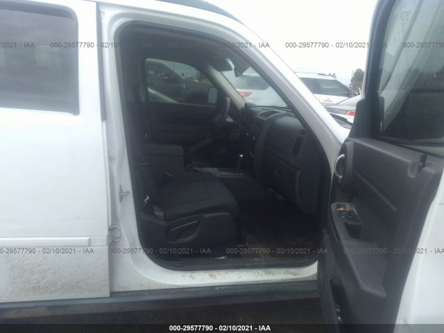 Photo 4 VIN: 1D4PT4GK7BW596960 - DODGE NITRO 