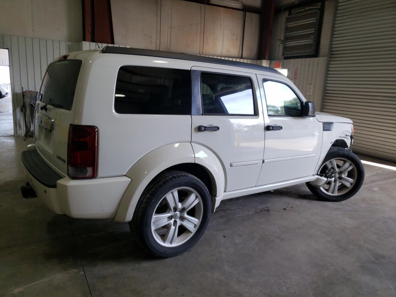 Photo 2 VIN: 1D4PT7GX2AW164868 - DODGE NITRO 