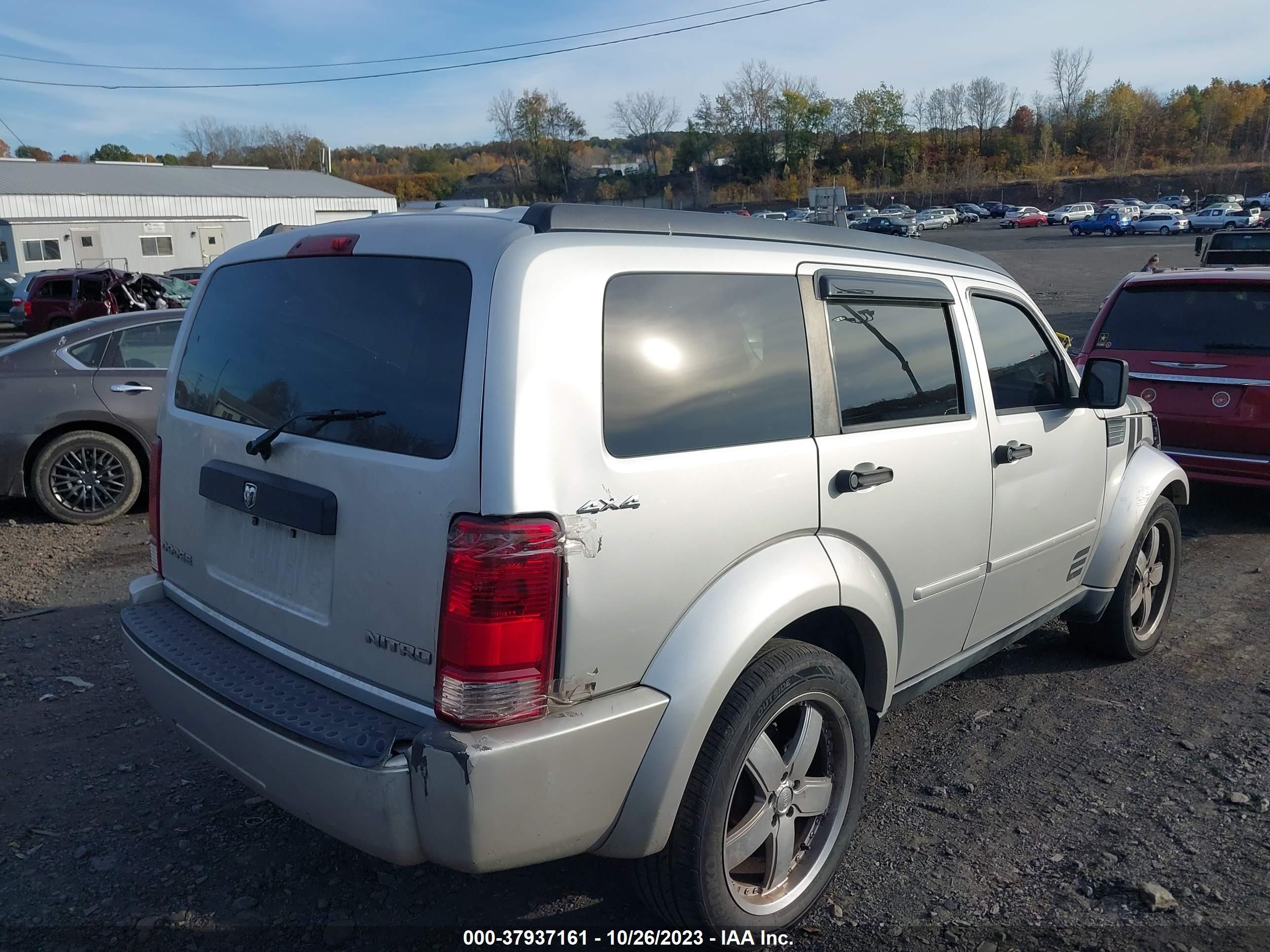 Photo 3 VIN: 1D4PU2GK0AW121716 - DODGE NITRO 