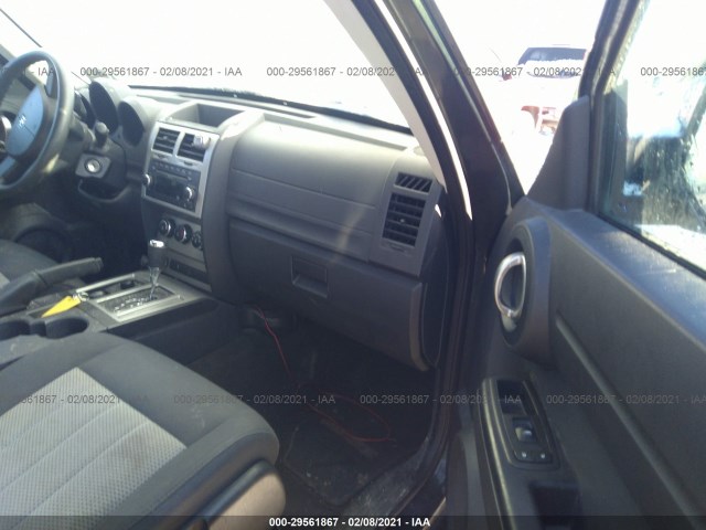 Photo 4 VIN: 1D4PU2GK3AW127266 - DODGE NITRO 