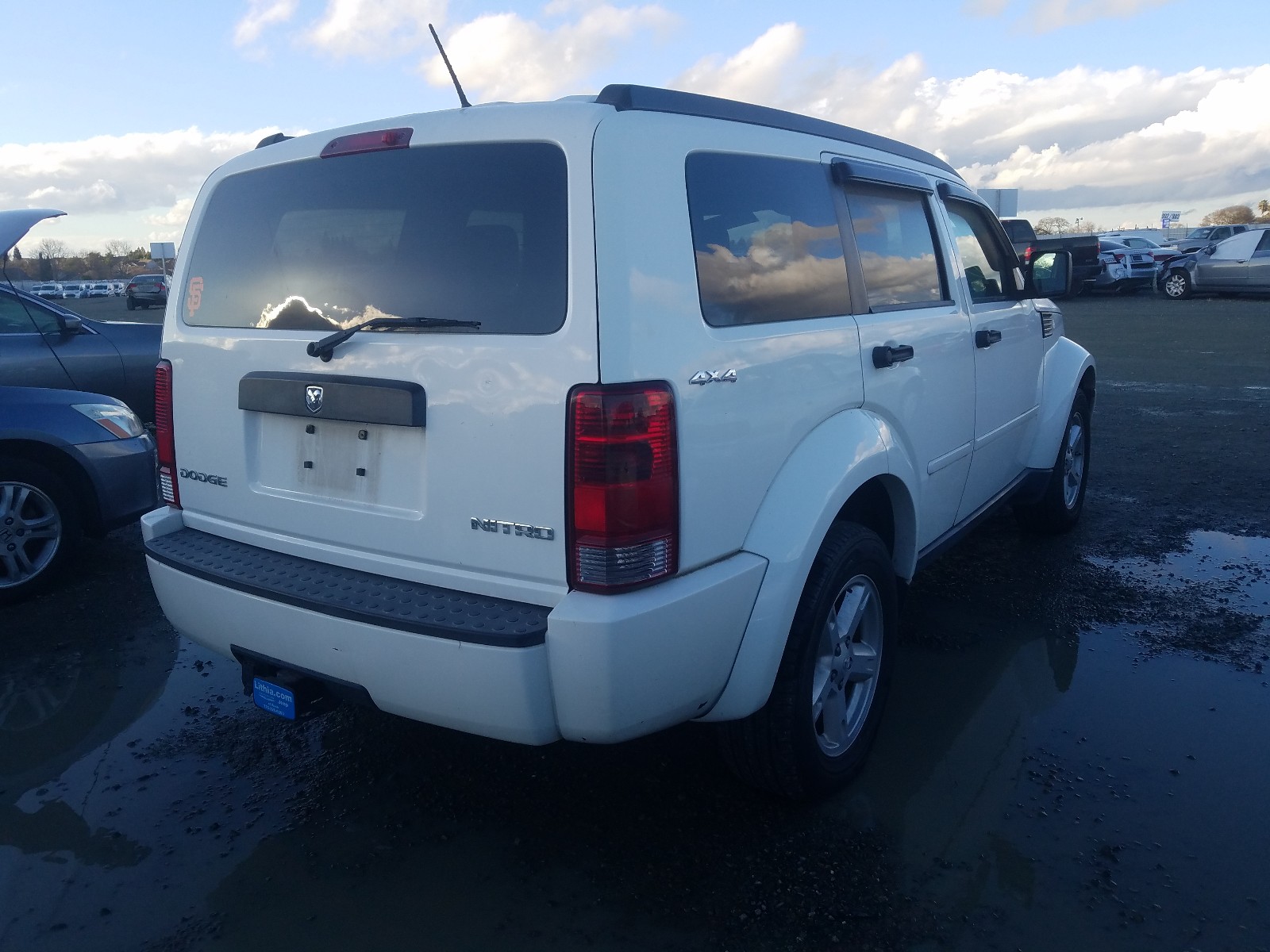 Photo 3 VIN: 1D4PU2GK6AW115550 - DODGE NITRO SE 