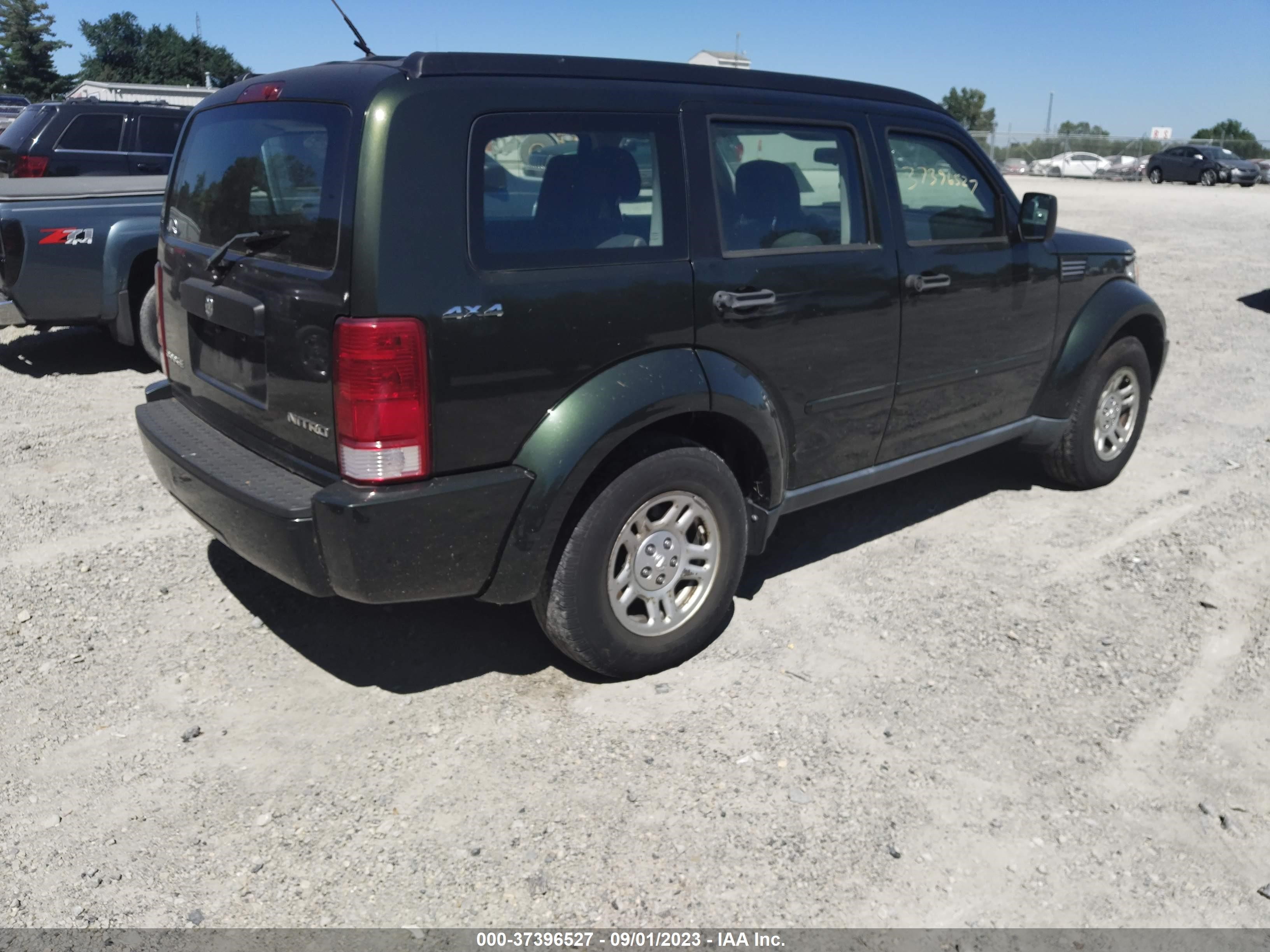 Photo 3 VIN: 1D4PU2GK8AW124959 - DODGE NITRO 