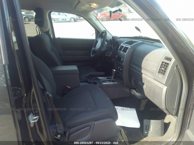 Photo 4 VIN: 1D4PU2GK9BW599831 - DODGE NITRO 