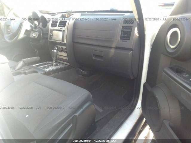 Photo 4 VIN: 1D4PU4GK1BW512502 - DODGE NITRO 