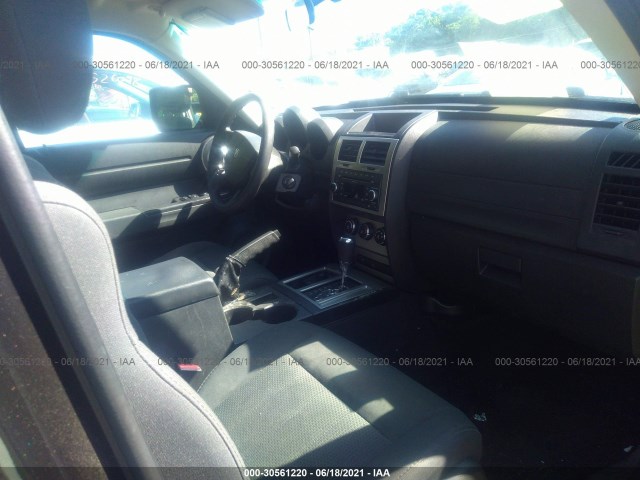 Photo 4 VIN: 1D4PU4GK6BW544149 - DODGE NITRO 