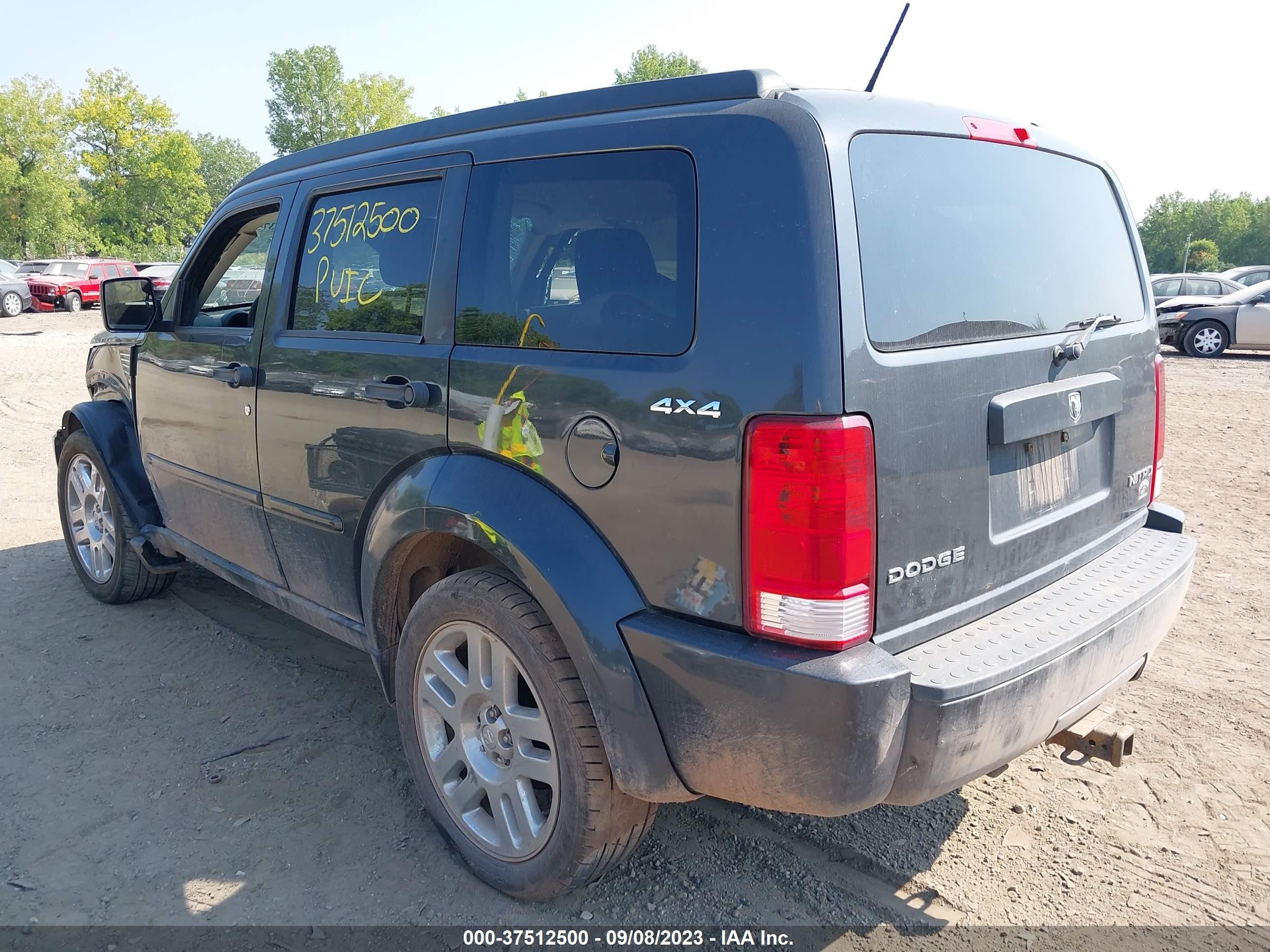 Photo 2 VIN: 1D4PU4GK7AW174988 - DODGE NITRO 