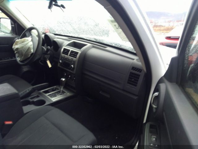 Photo 4 VIN: 1D4PU4GK8BW537753 - DODGE NITRO 