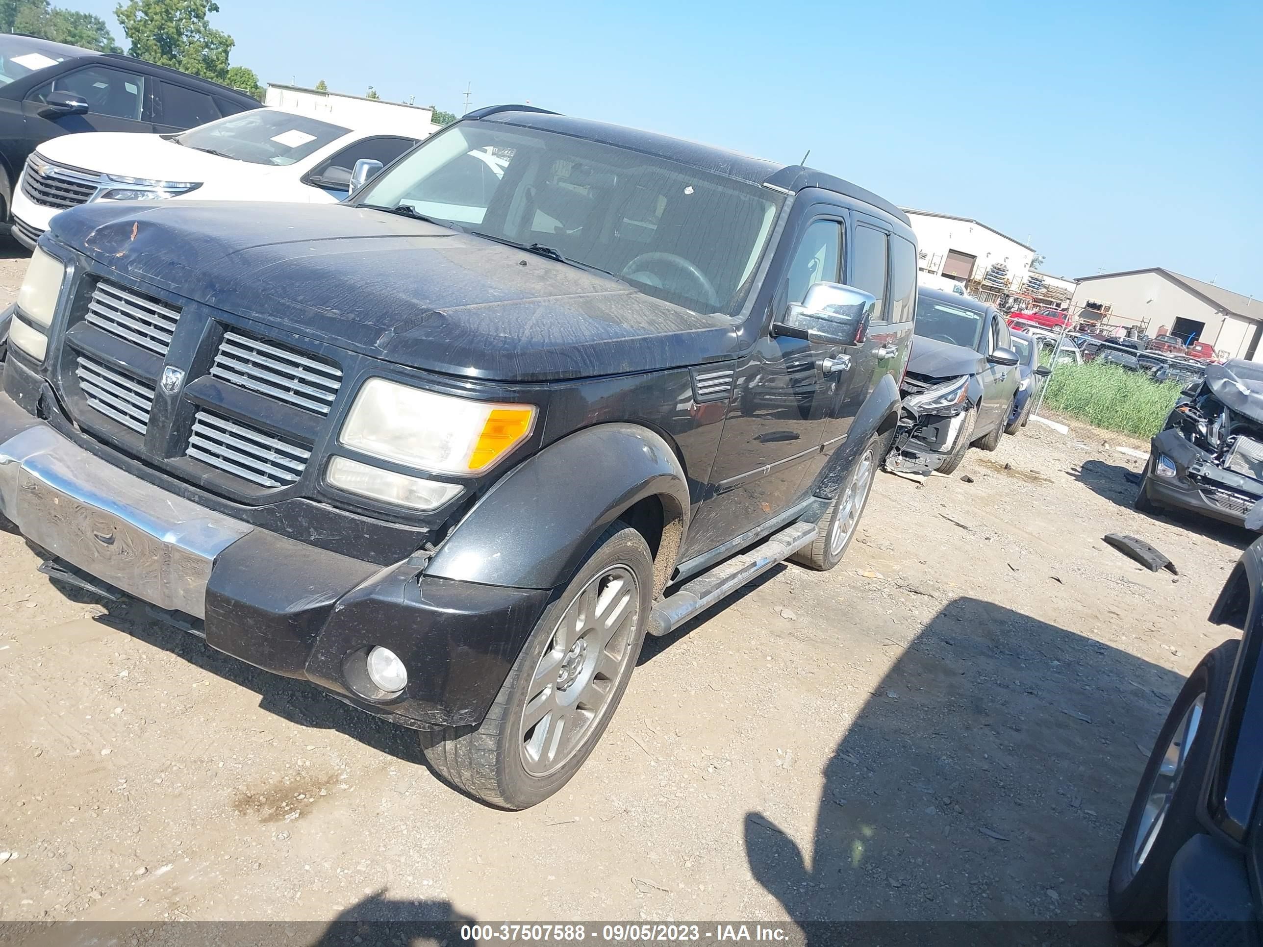 Photo 1 VIN: 1D4PU4GK8BW598164 - DODGE NITRO 