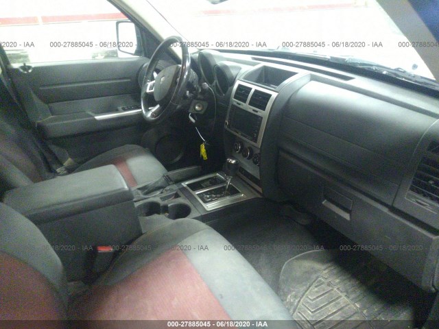 Photo 4 VIN: 1D4PU6GX5BW576887 - DODGE NITRO 