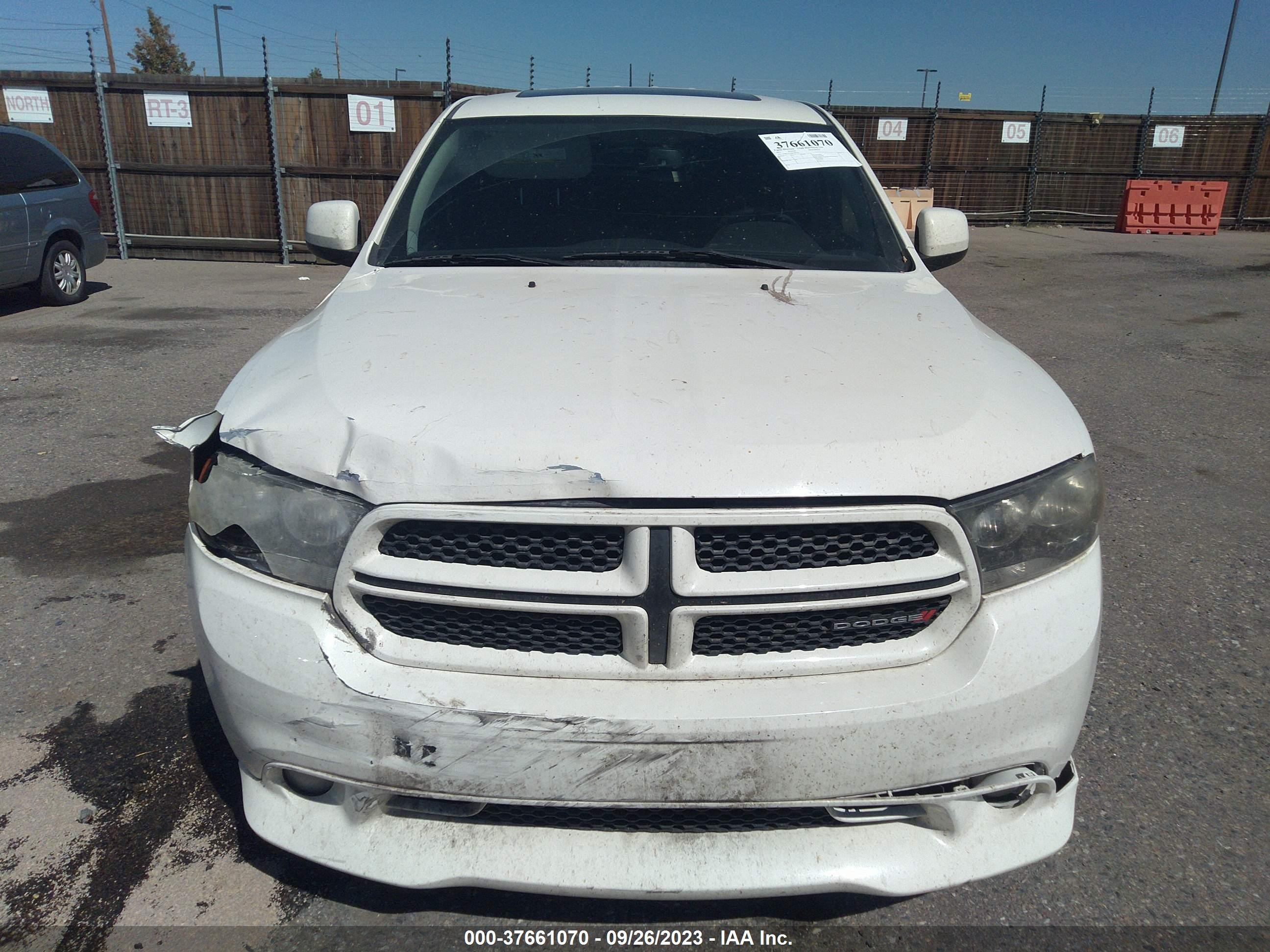 Photo 11 VIN: 1D4RE3GG4BC687436 - DODGE DURANGO 