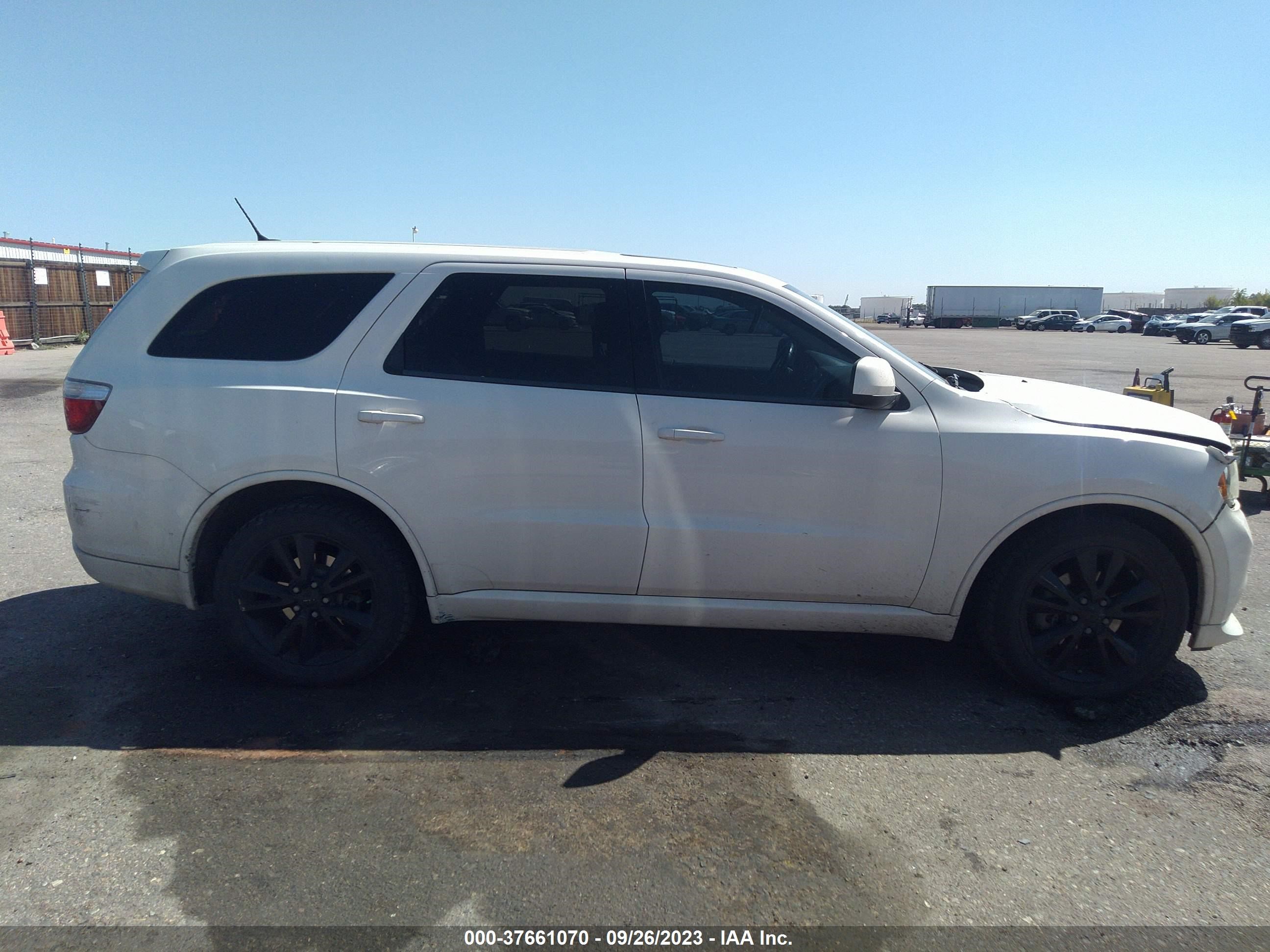 Photo 12 VIN: 1D4RE3GG4BC687436 - DODGE DURANGO 