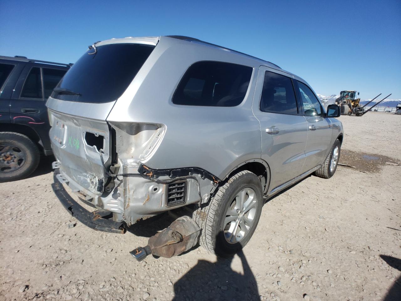 Photo 2 VIN: 1D4RE4GG0BC660465 - DODGE DURANGO 