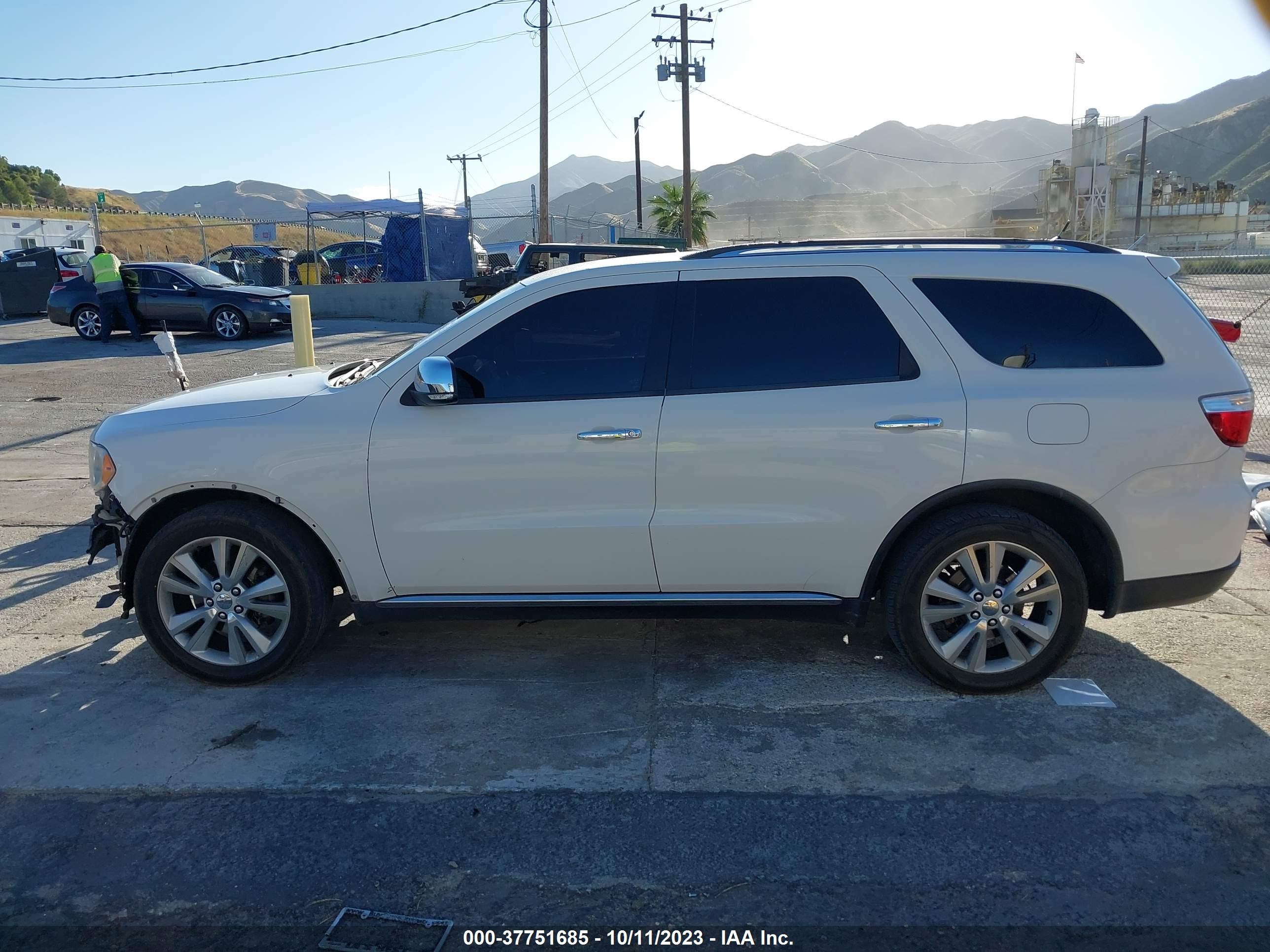 Photo 14 VIN: 1D4RE4GG1BC742804 - DODGE DURANGO 