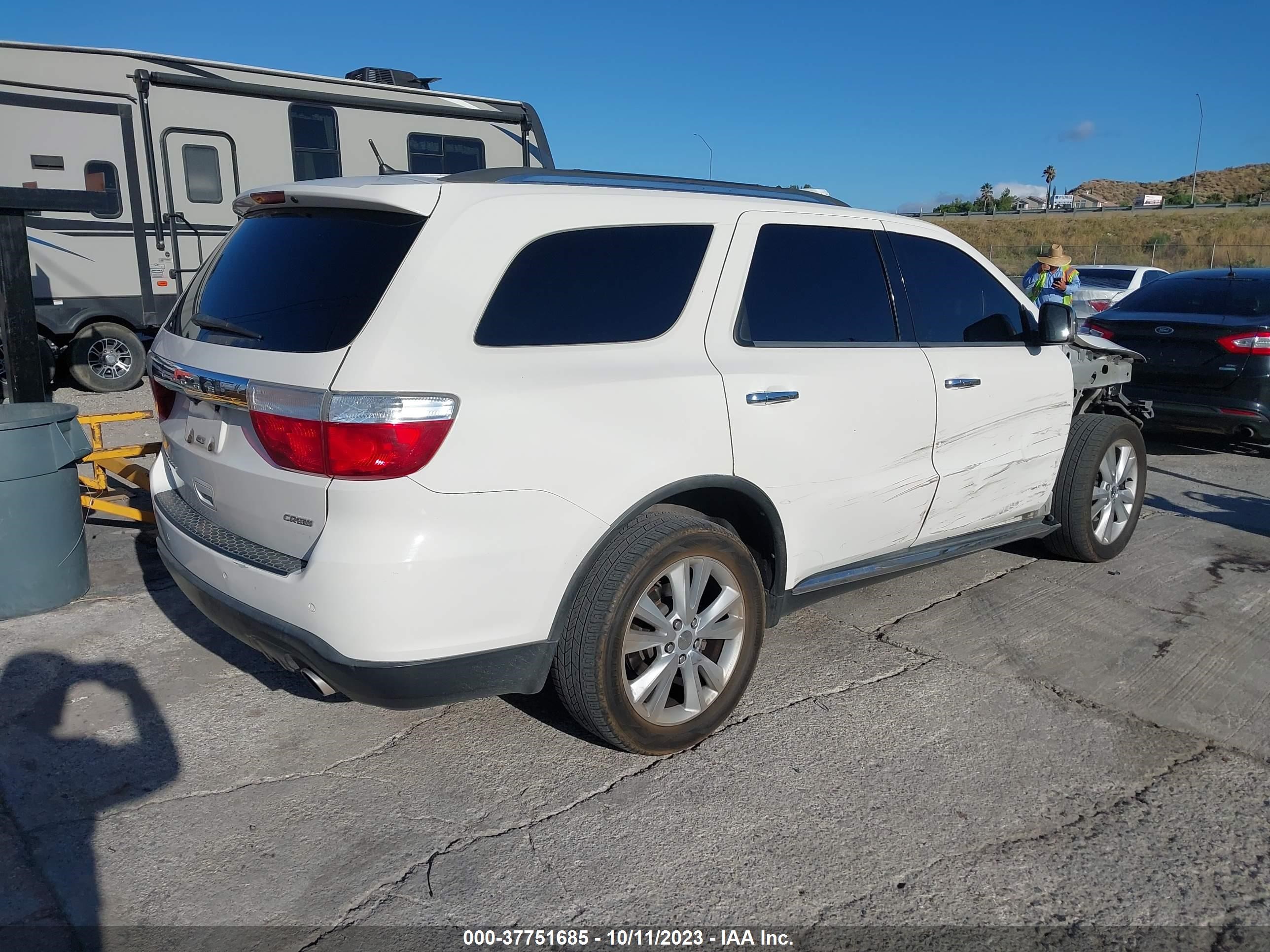 Photo 3 VIN: 1D4RE4GG1BC742804 - DODGE DURANGO 