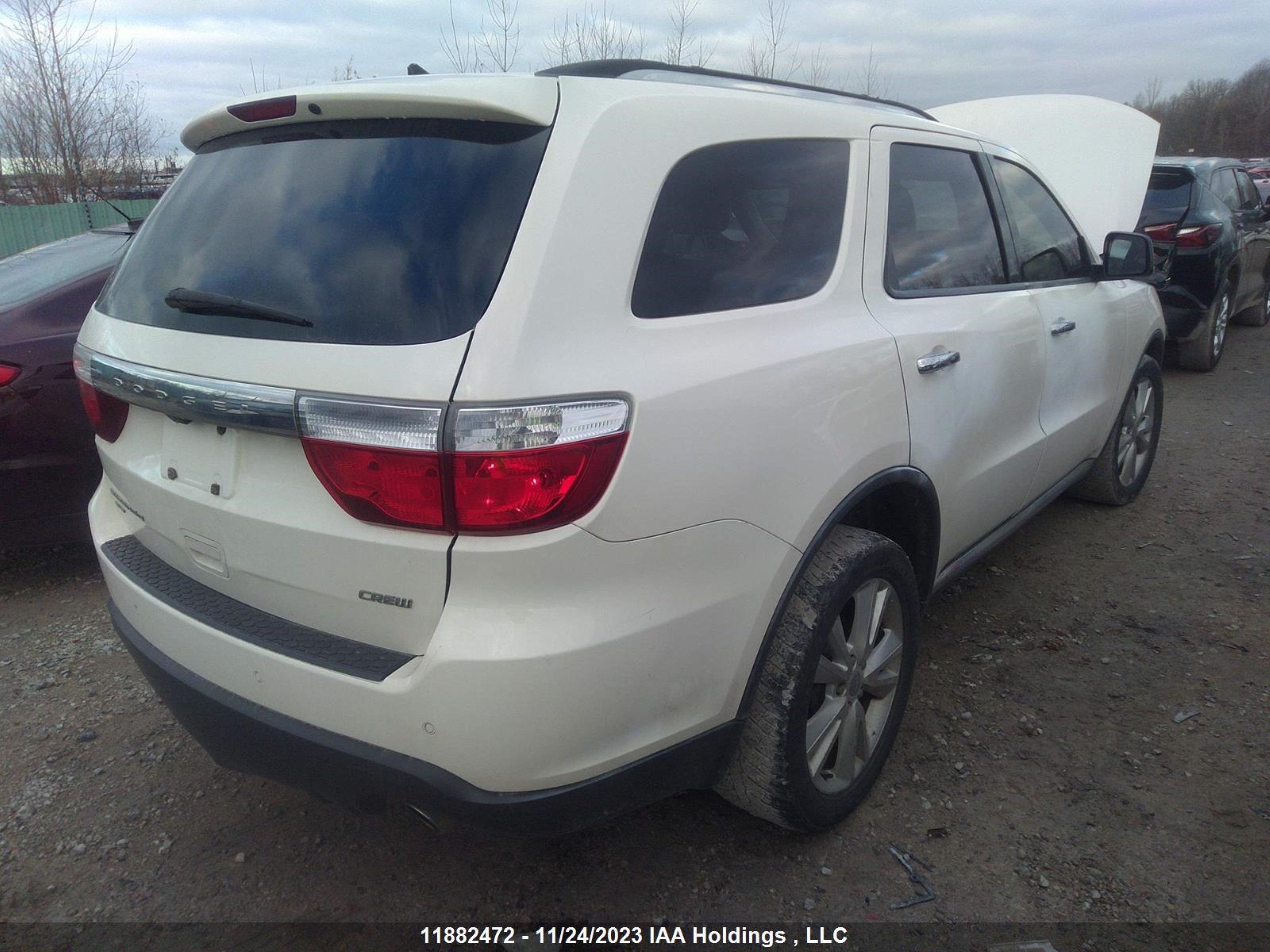 Photo 3 VIN: 1D4RE4GG4BC743896 - DODGE DURANGO 