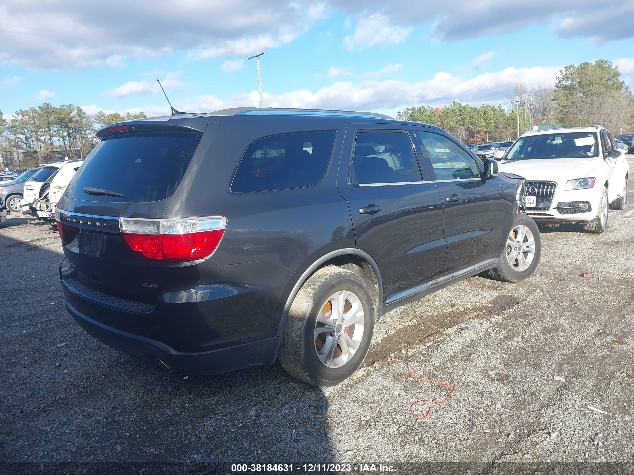 Photo 3 VIN: 1D4SE4GT4BC664601 - DODGE DURANGO 