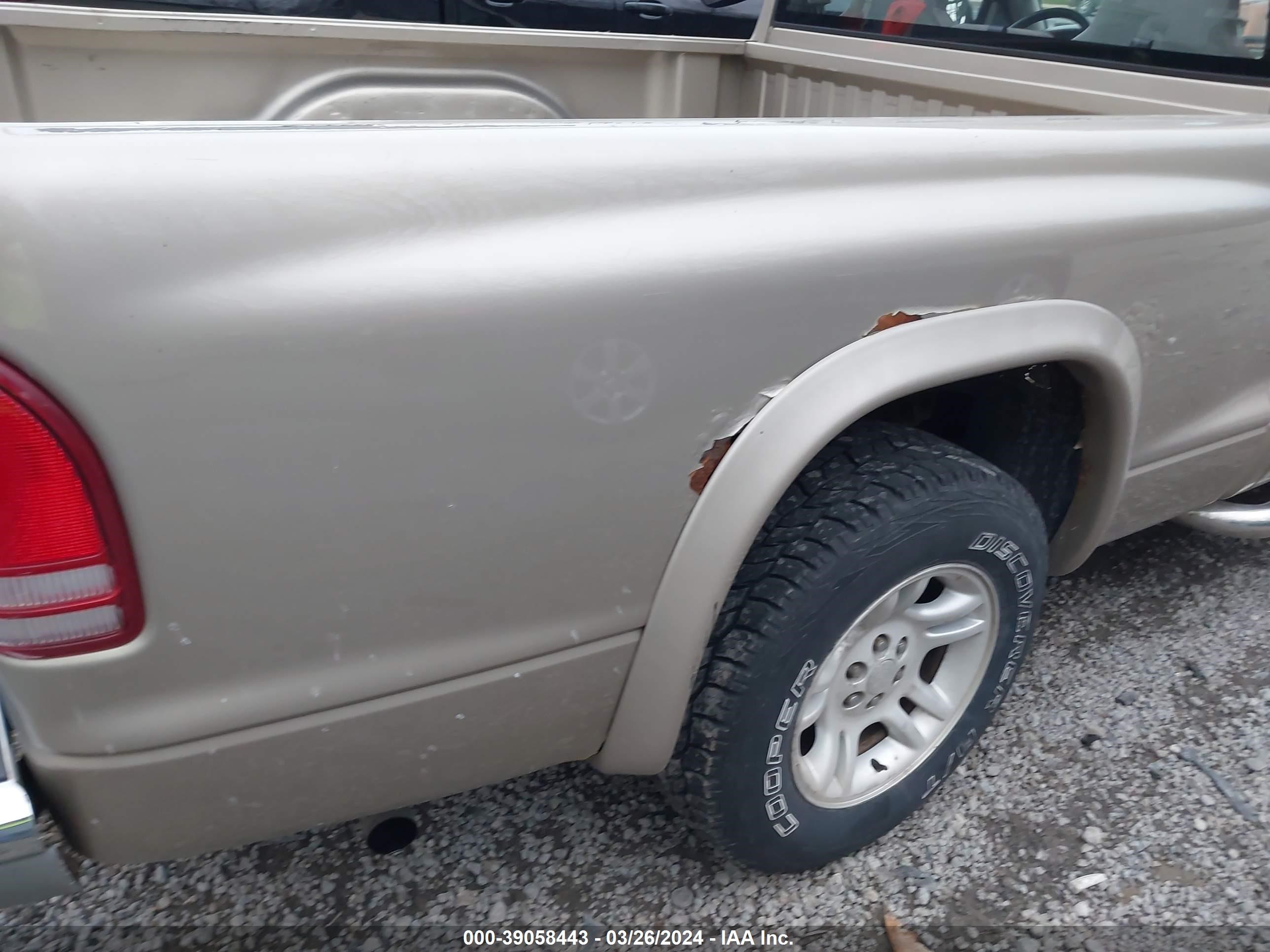 Photo 13 VIN: 1D7FL46X53S265105 - DODGE DAKOTA 