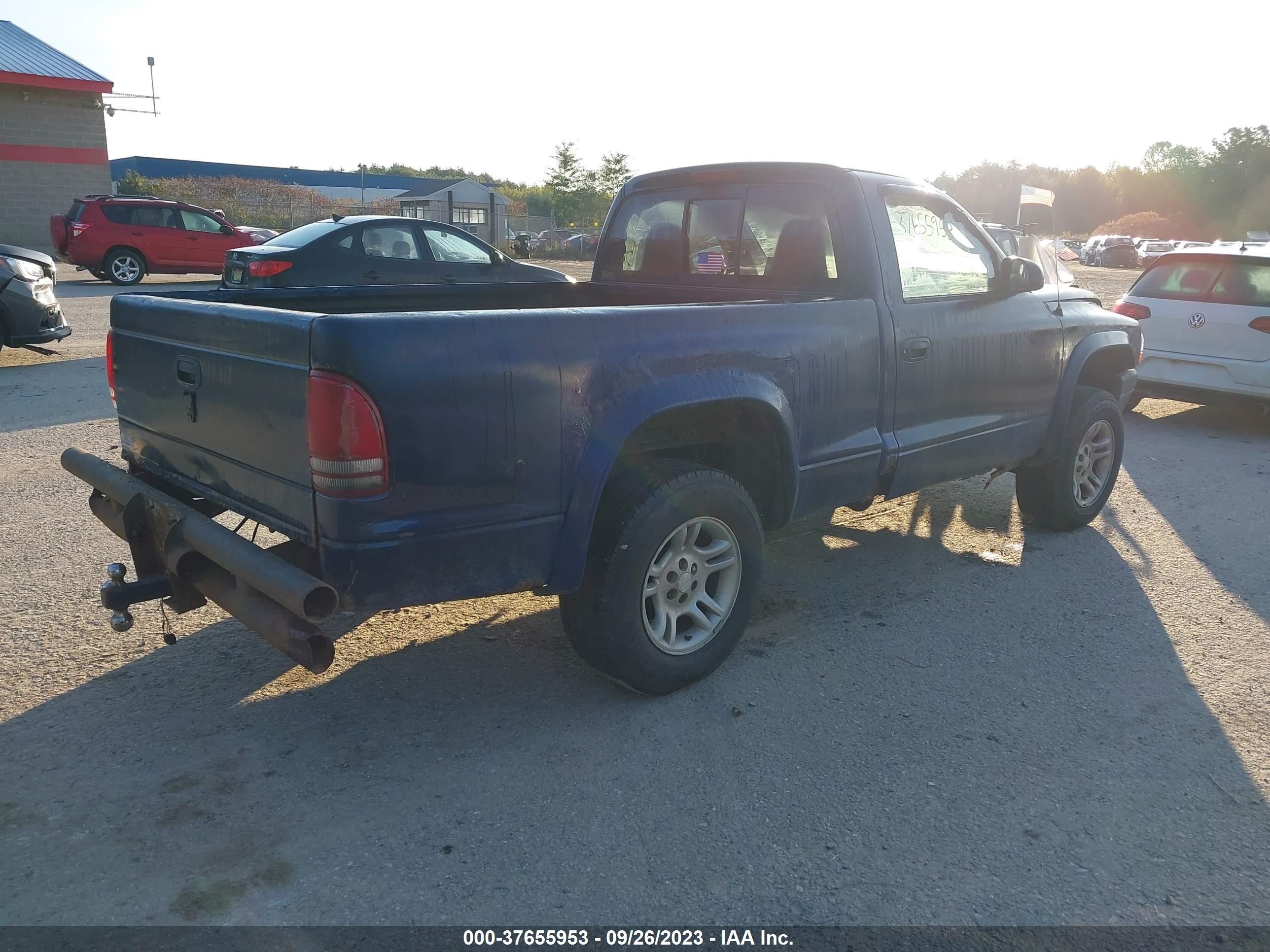 Photo 3 VIN: 1D7GG16X13S142036 - DODGE DAKOTA 