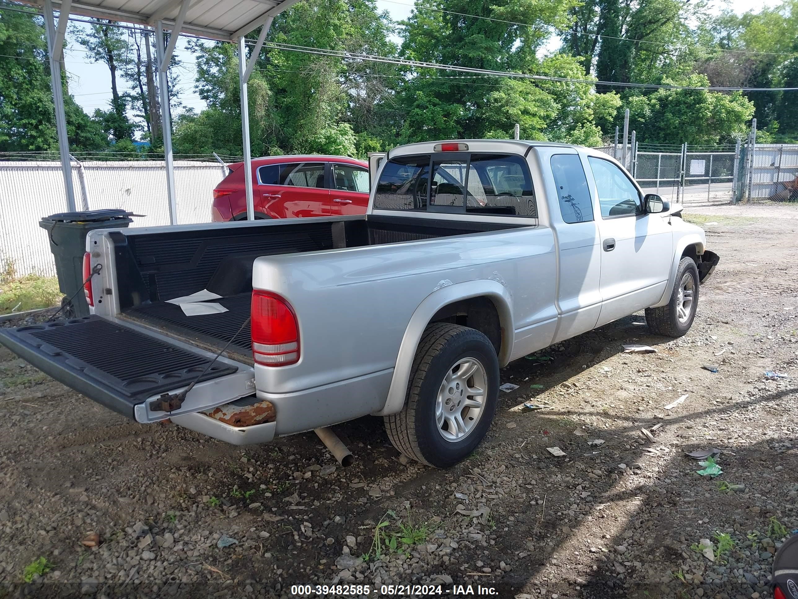 Photo 4 VIN: 1D7GL32K84S704081 - DODGE DAKOTA 