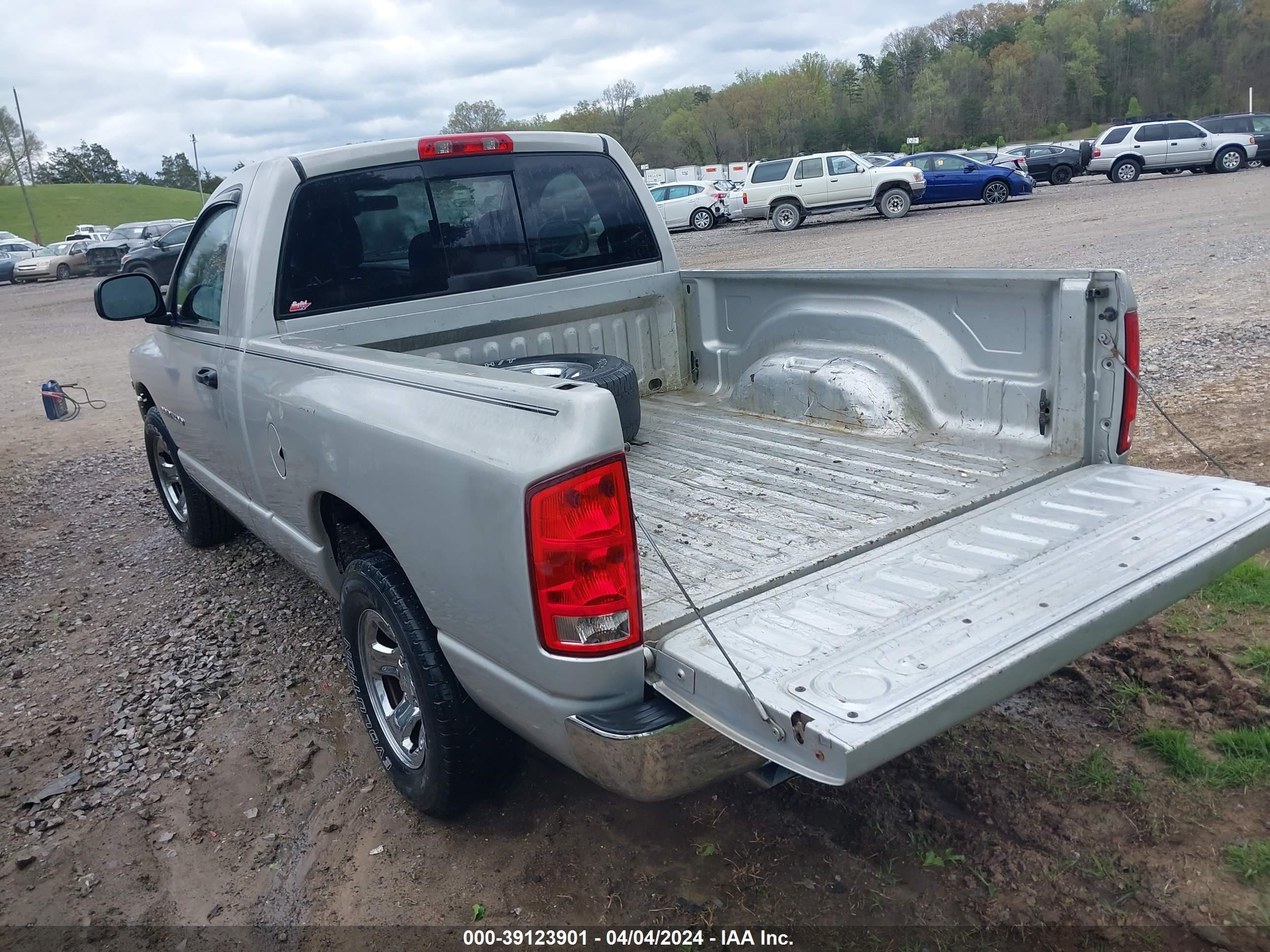 Photo 2 VIN: 1D7HA16D94J279681 - DODGE RAM 