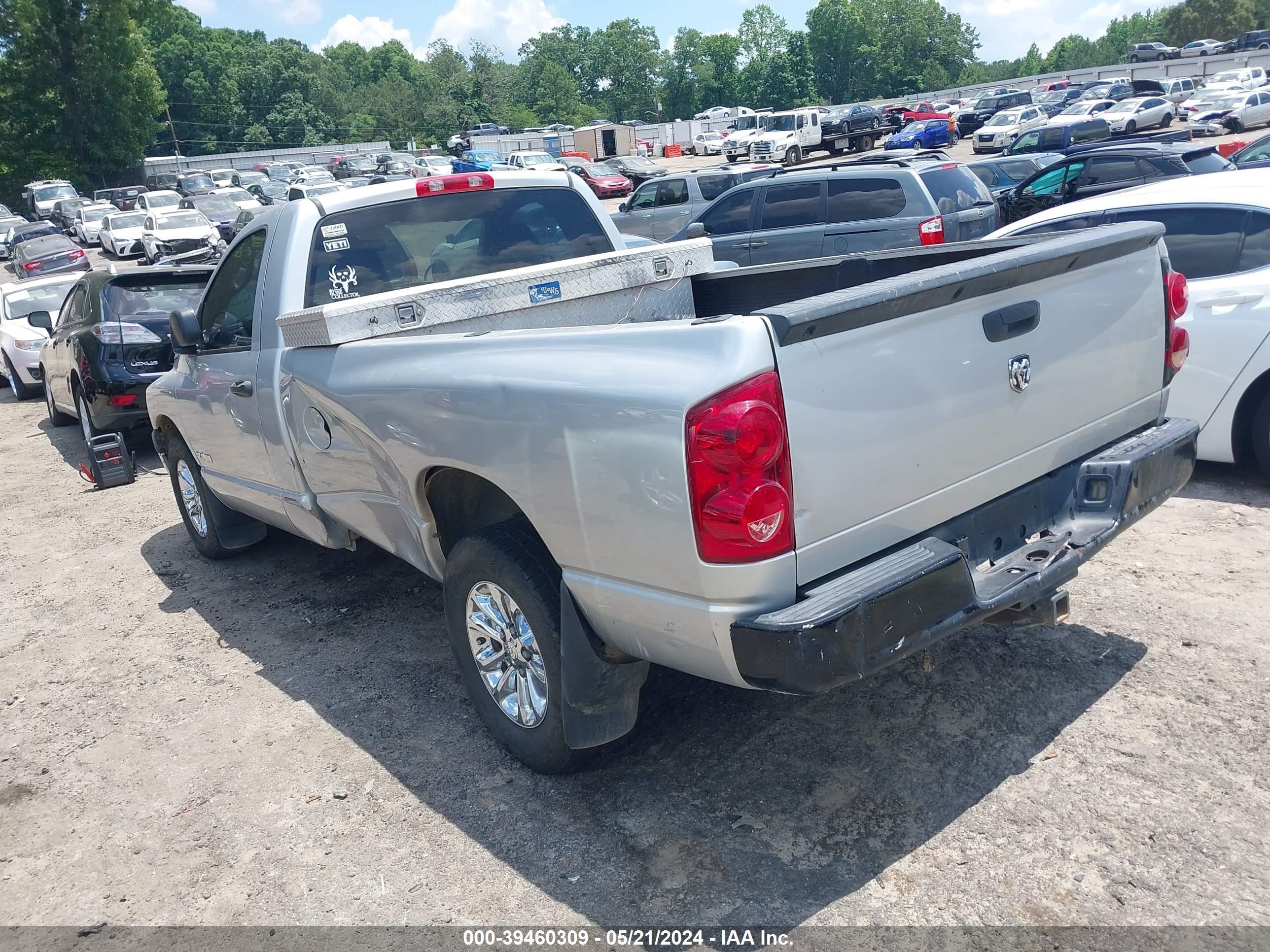 Photo 2 VIN: 1D7HA16K18J106726 - DODGE RAM 