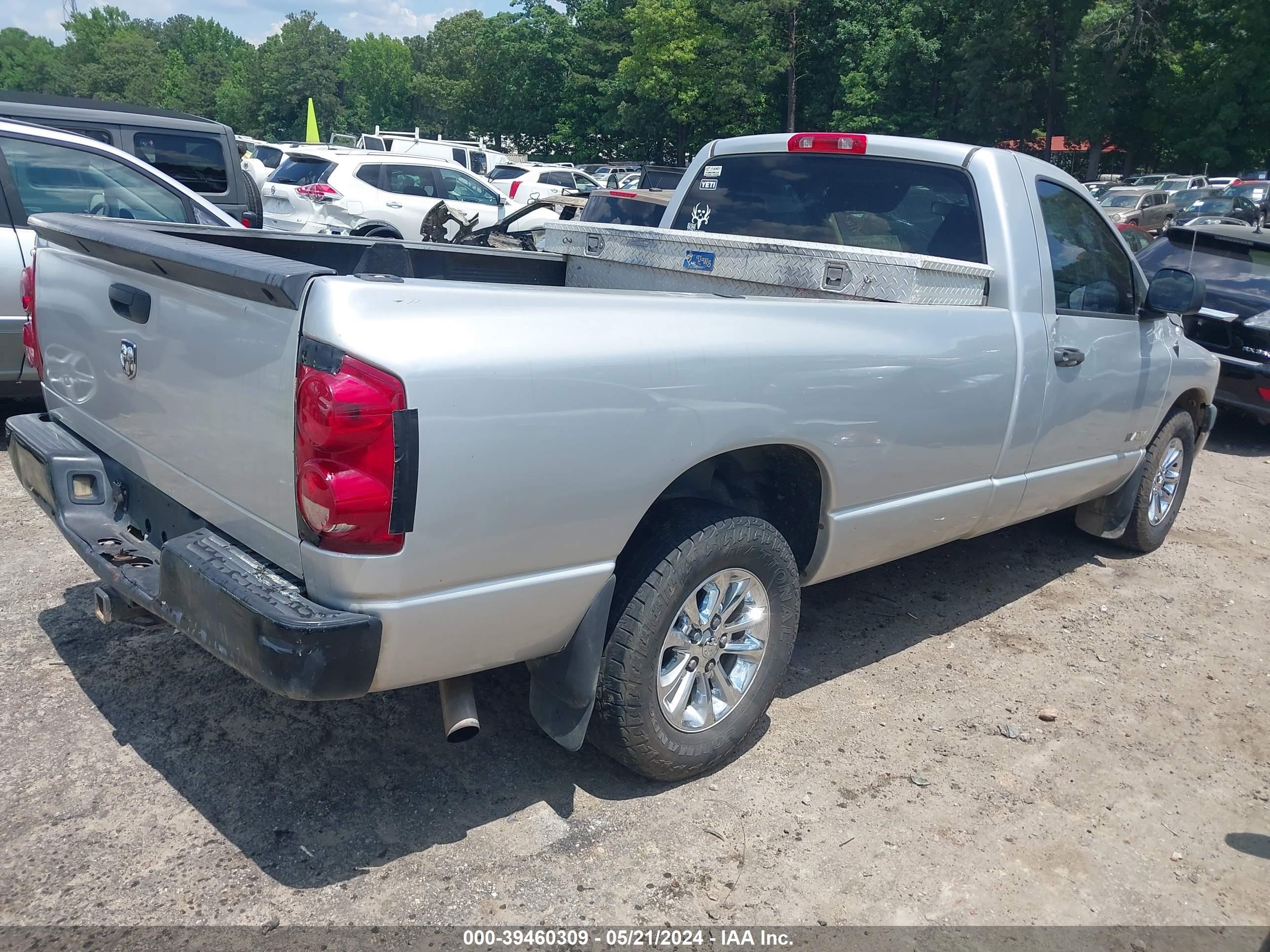 Photo 3 VIN: 1D7HA16K18J106726 - DODGE RAM 