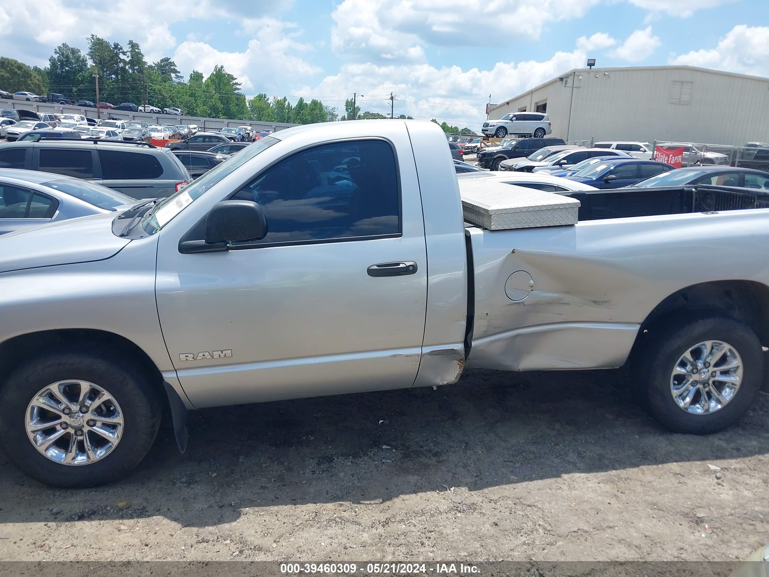 Photo 5 VIN: 1D7HA16K18J106726 - DODGE RAM 