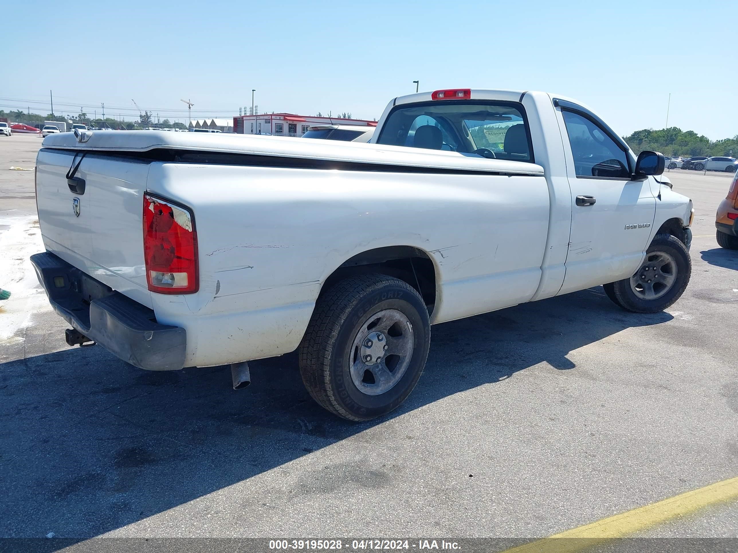 Photo 3 VIN: 1D7HA16K85J546843 - DODGE RAM 