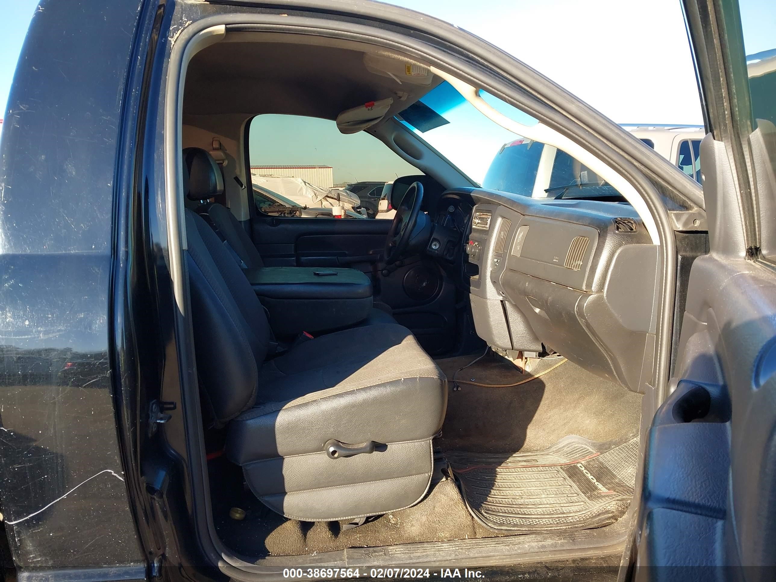 Photo 4 VIN: 1D7HA16N22J147447 - DODGE RAM 