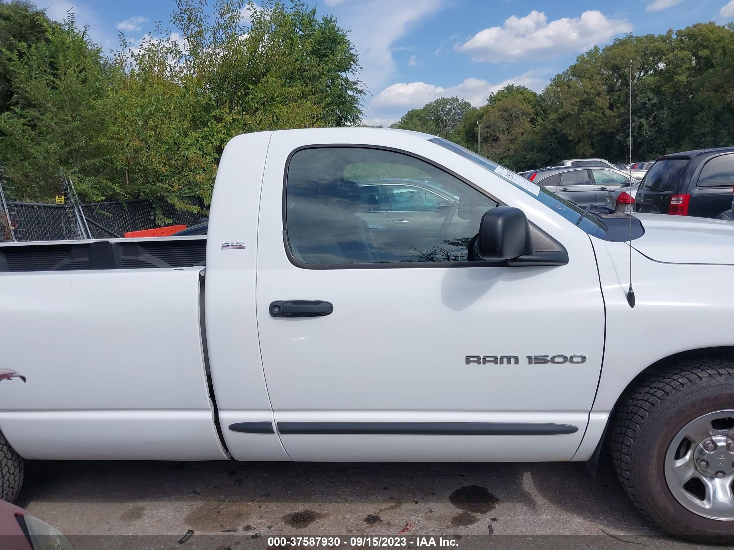 Photo 12 VIN: 1D7HA16N52J128374 - DODGE RAM 