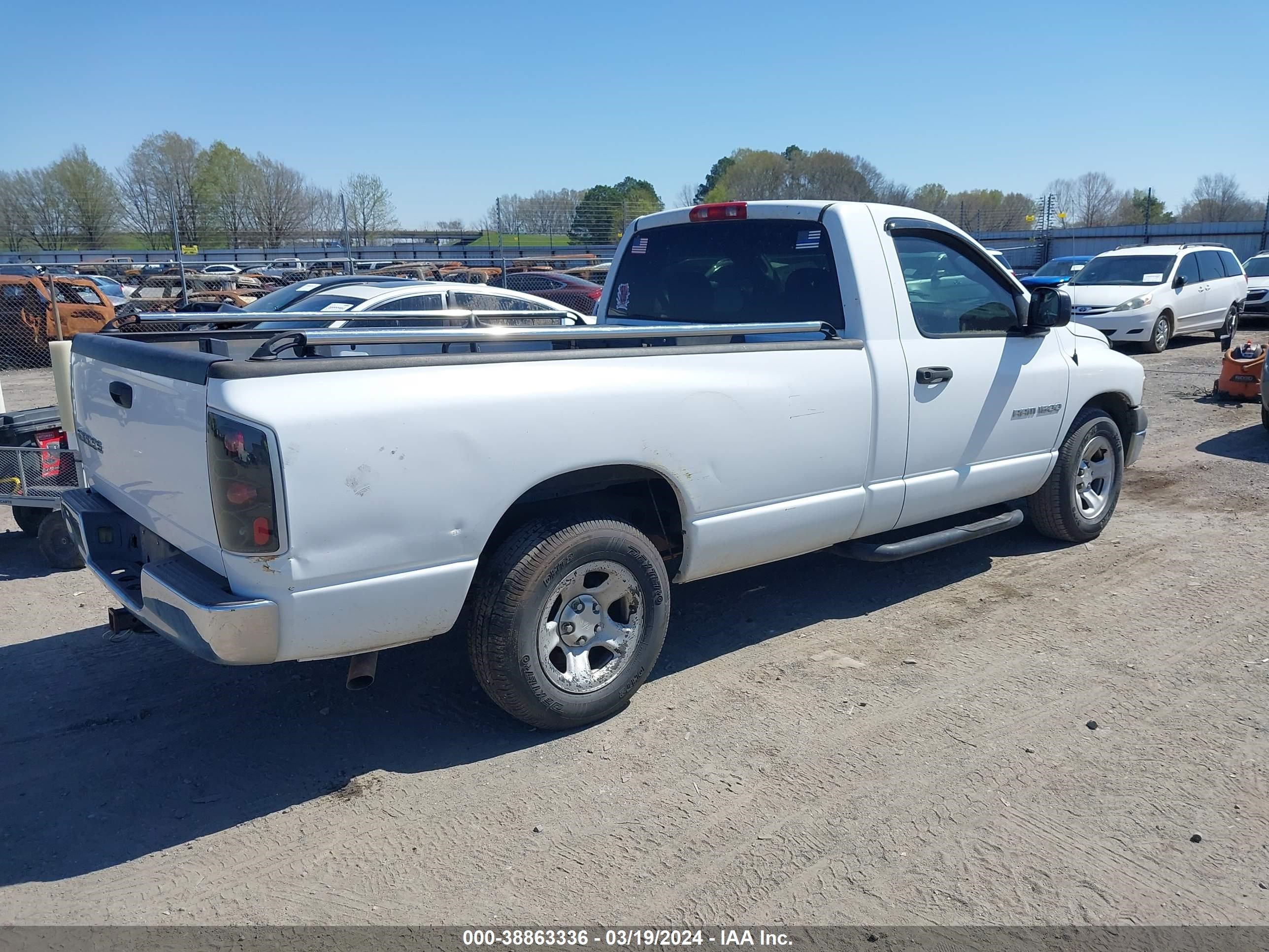 Photo 3 VIN: 1D7HA16N52J180426 - DODGE RAM 