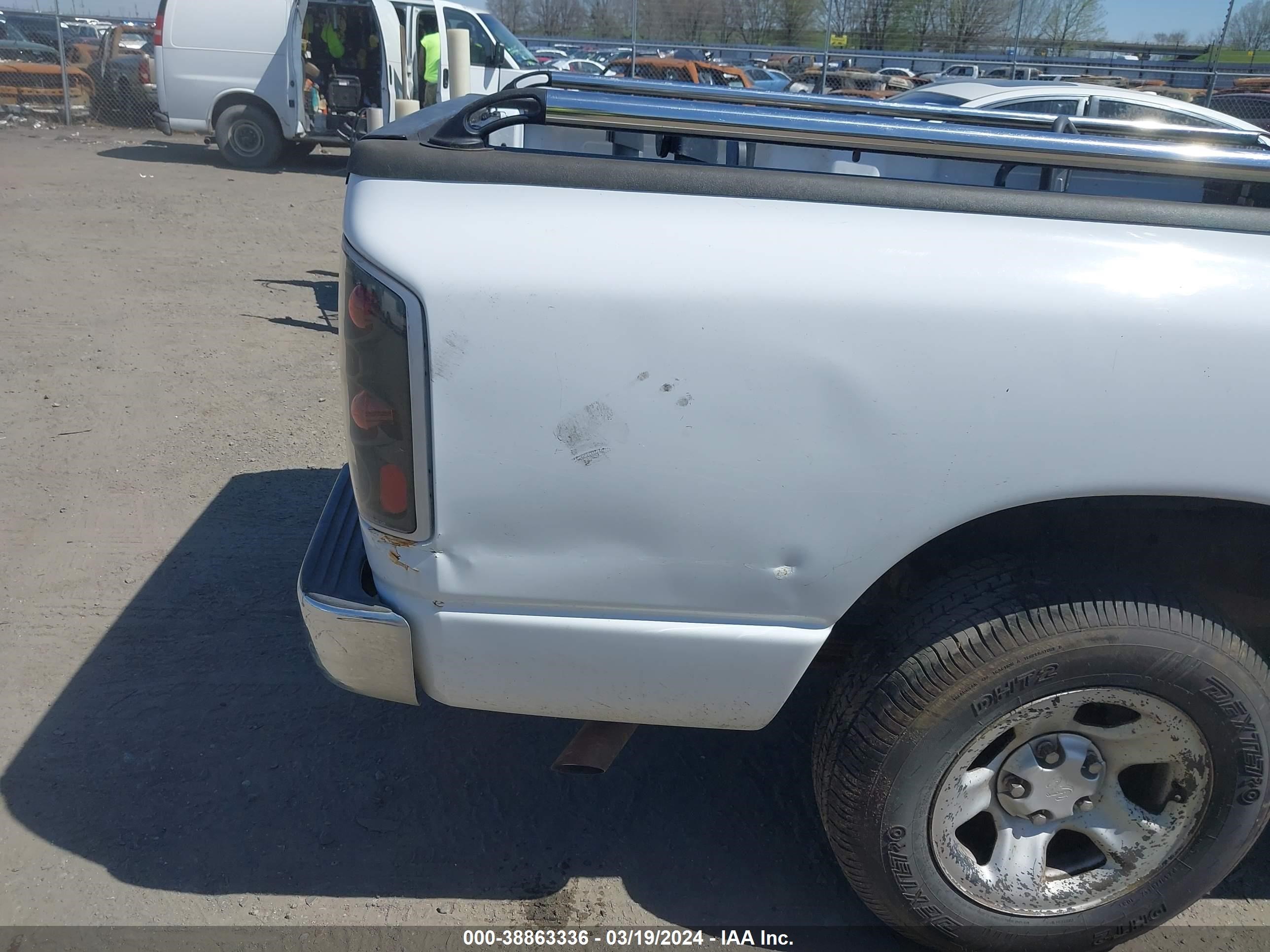 Photo 5 VIN: 1D7HA16N52J180426 - DODGE RAM 