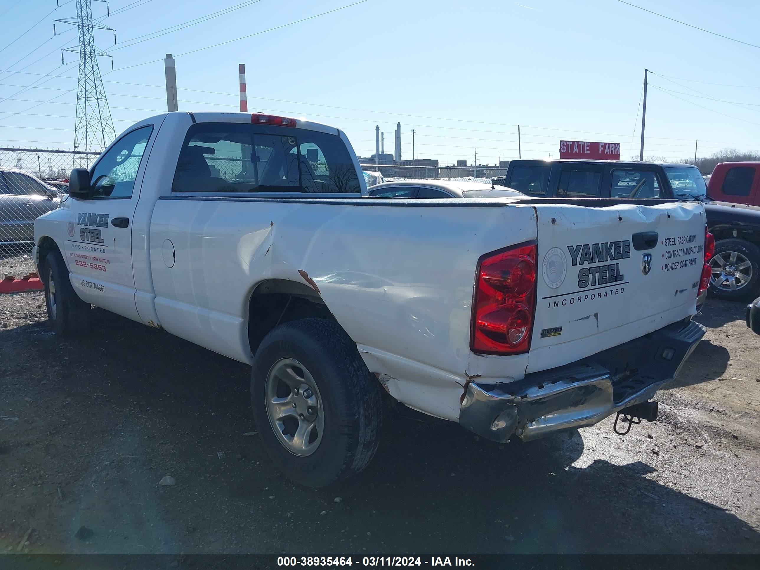 Photo 2 VIN: 1D7HA16N58J185215 - DODGE RAM 