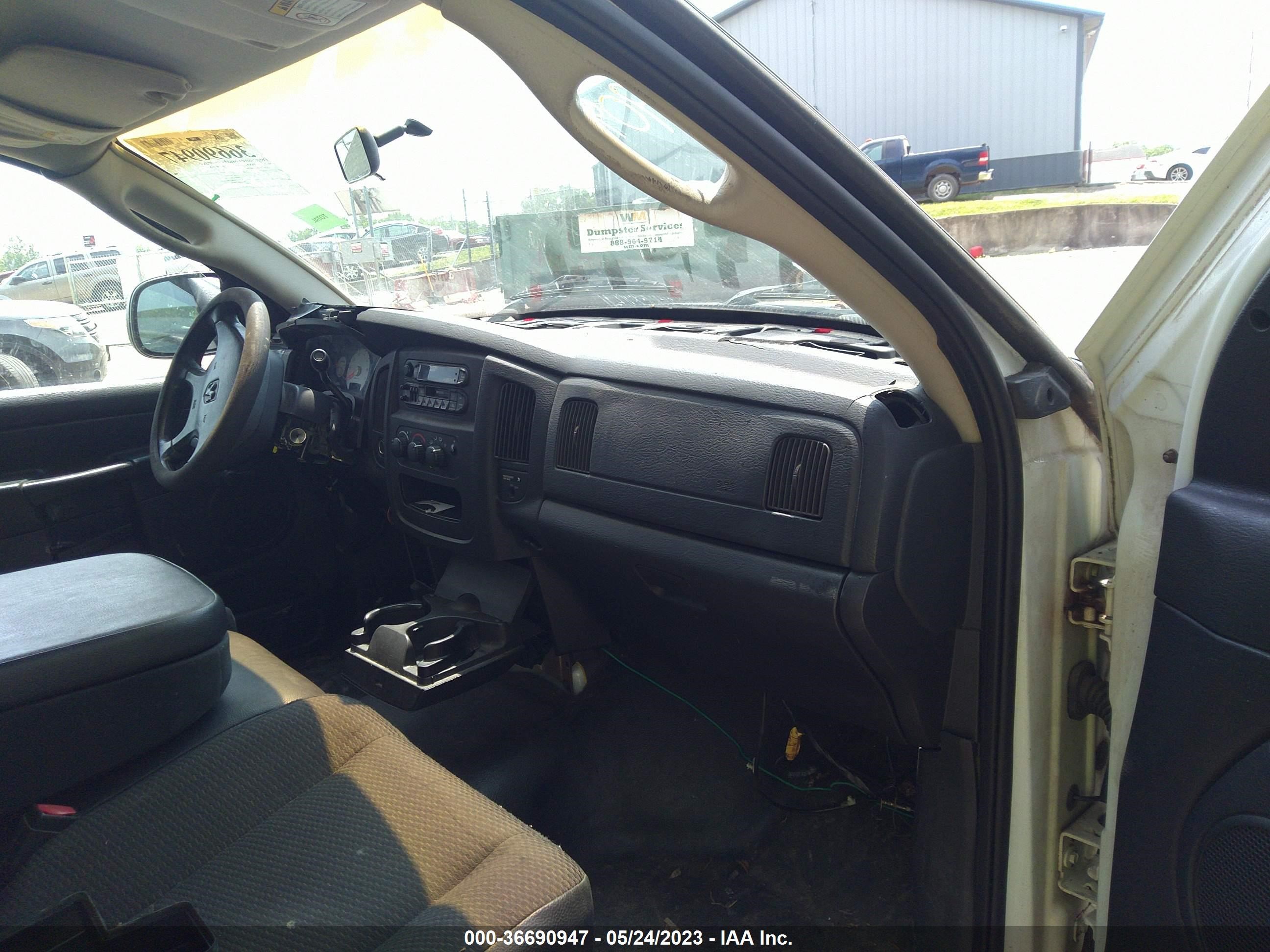 Photo 4 VIN: 1D7HA16NX2J148099 - DODGE RAM 