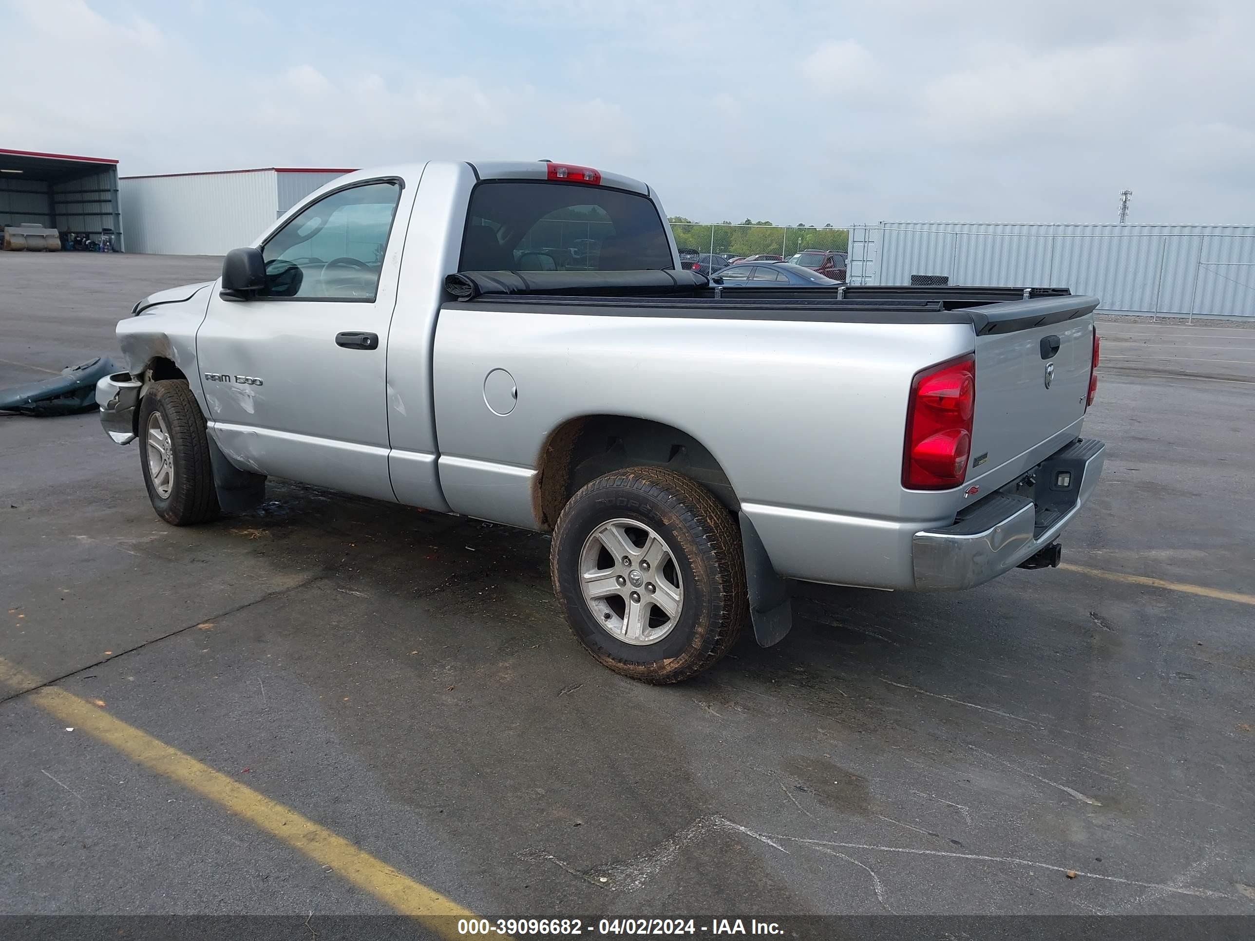 Photo 2 VIN: 1D7HA16P17J573803 - DODGE RAM 