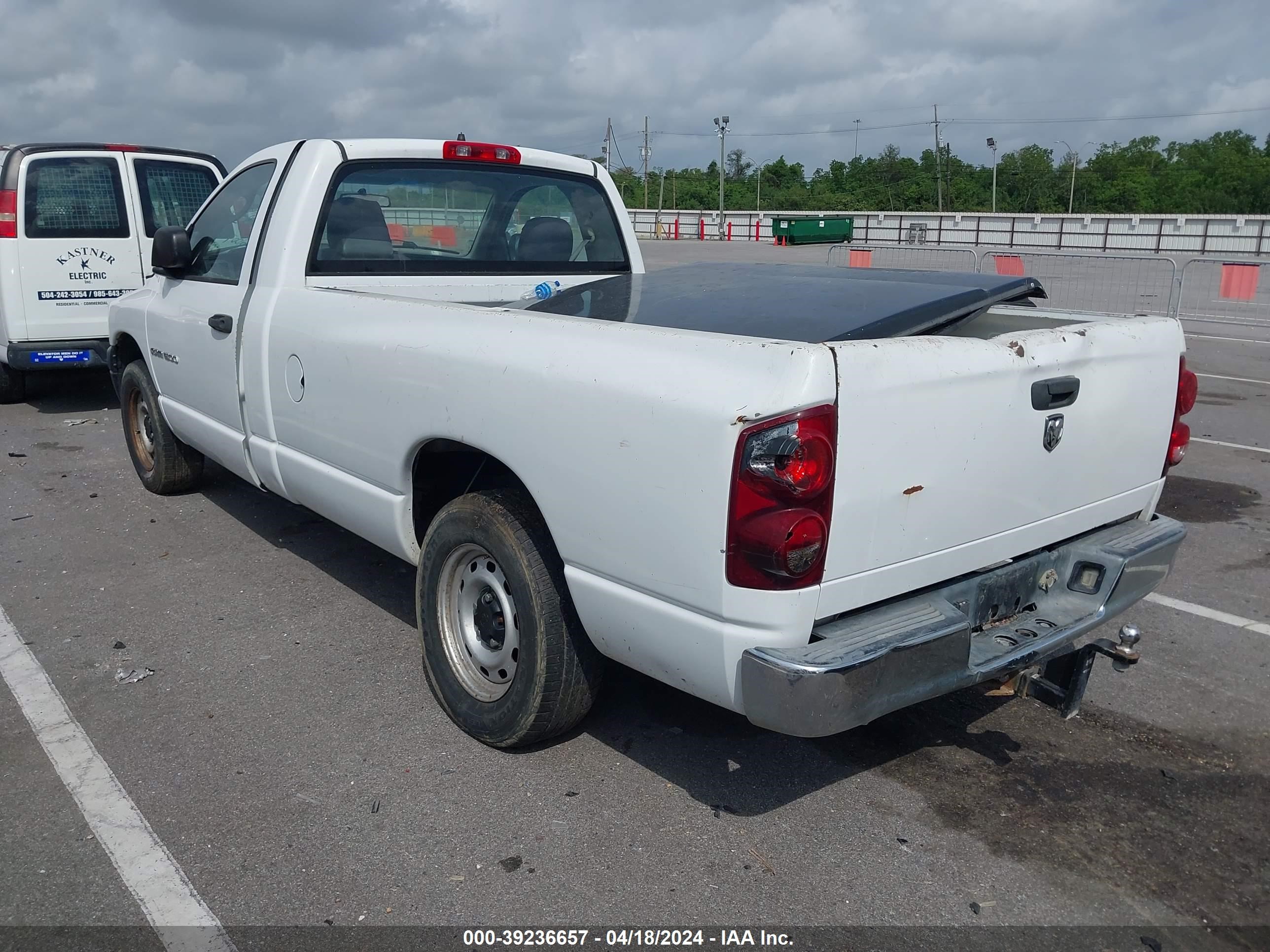 Photo 2 VIN: 1D7HA16P97J563455 - DODGE RAM 