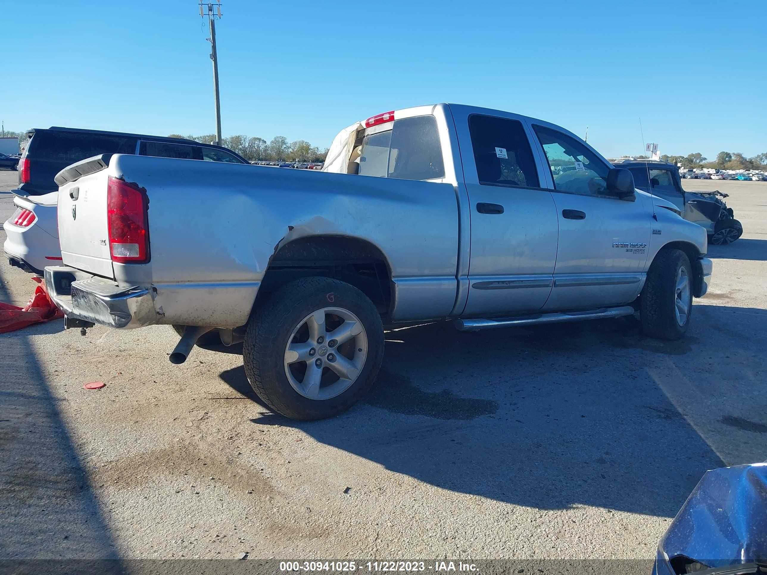 Photo 3 VIN: 1D7HA18206S555402 - DODGE RAM 