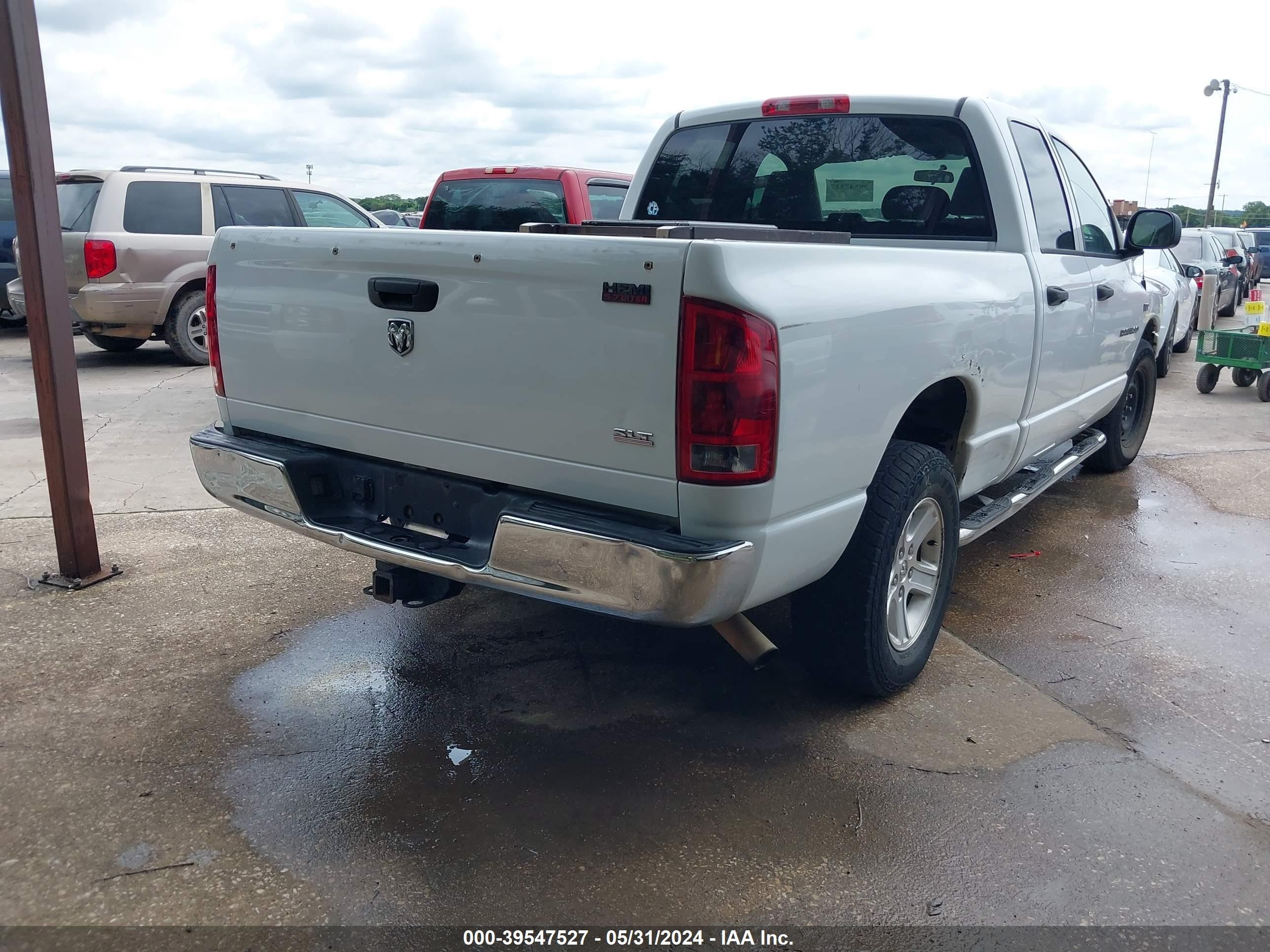 Photo 3 VIN: 1D7HA18206S563550 - DODGE RAM 