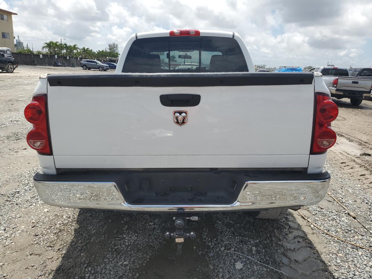 Photo 5 VIN: 1D7HA18207J630364 - DODGE RAM 