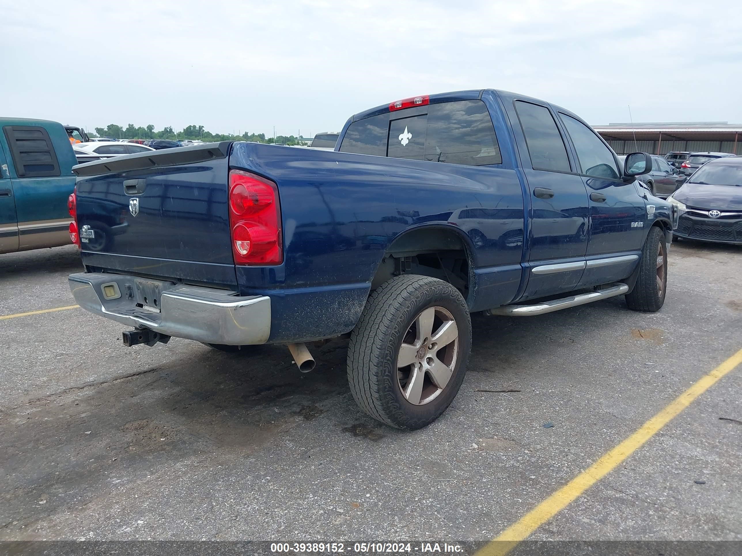 Photo 3 VIN: 1D7HA18208J219337 - DODGE RAM 