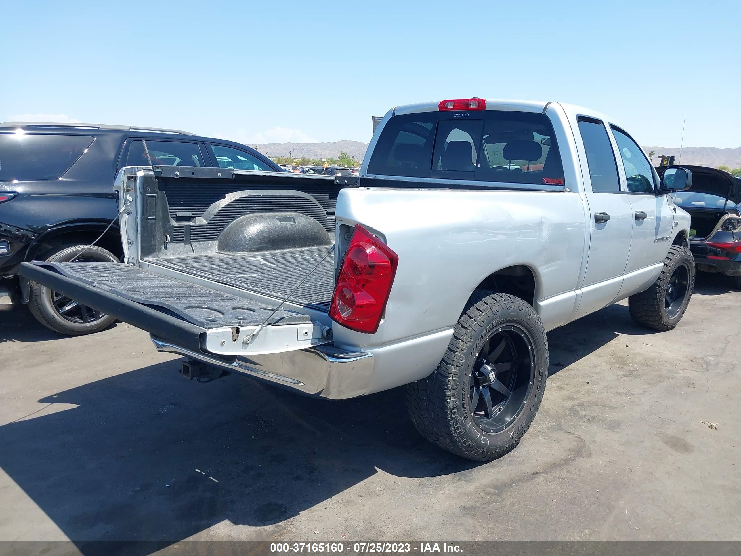 Photo 3 VIN: 1D7HA18237S219101 - DODGE RAM 