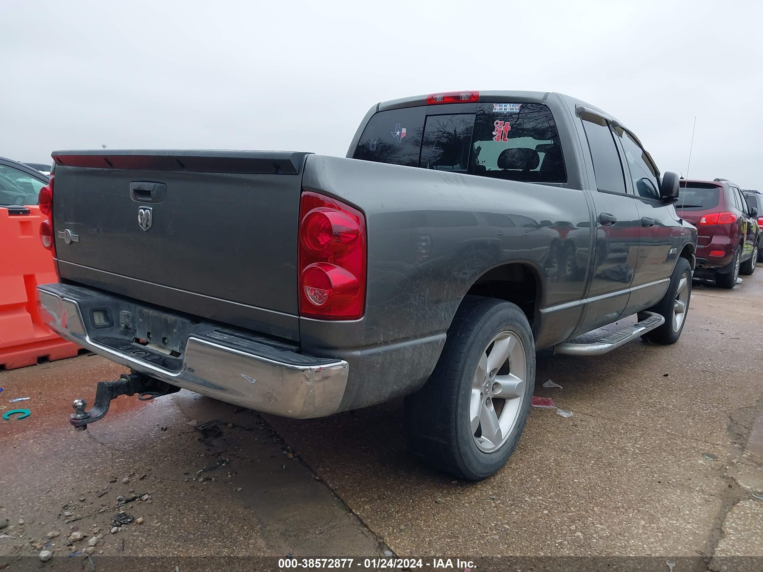 Photo 3 VIN: 1D7HA18238S601744 - DODGE RAM 