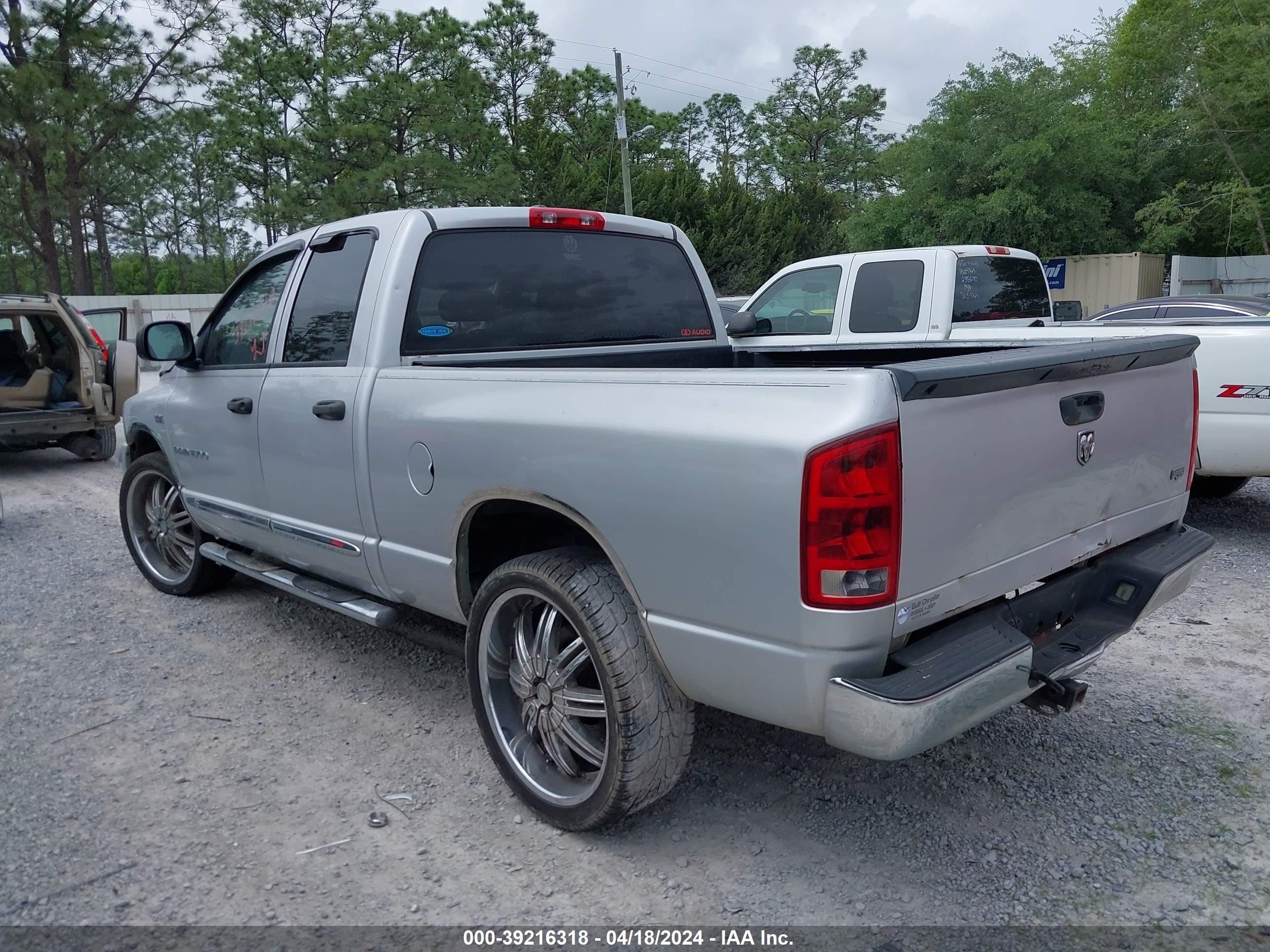 Photo 2 VIN: 1D7HA18246S565673 - DODGE RAM 