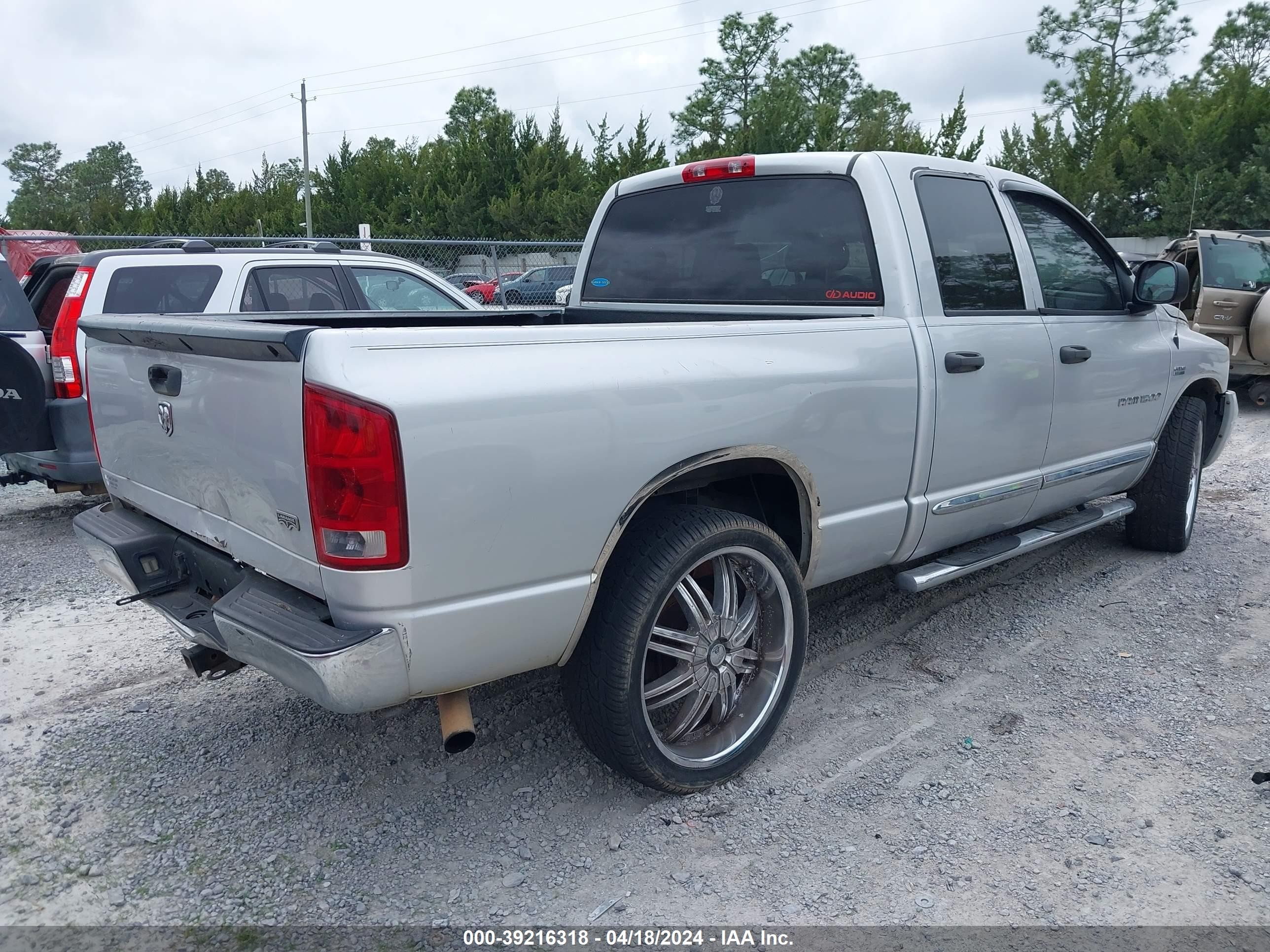 Photo 3 VIN: 1D7HA18246S565673 - DODGE RAM 