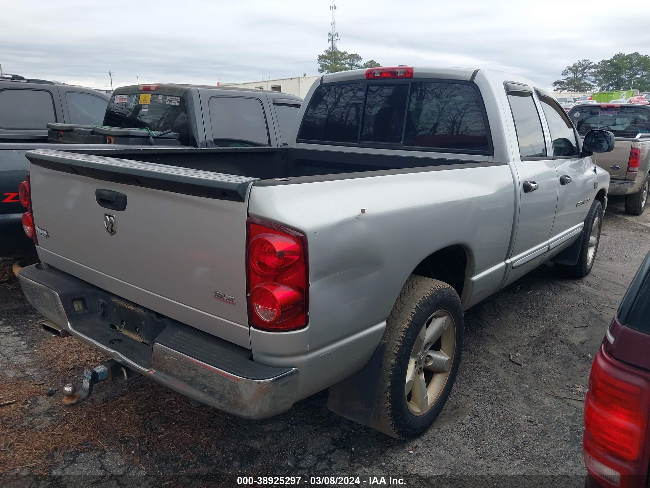 Photo 3 VIN: 1D7HA18247S166926 - DODGE RAM 