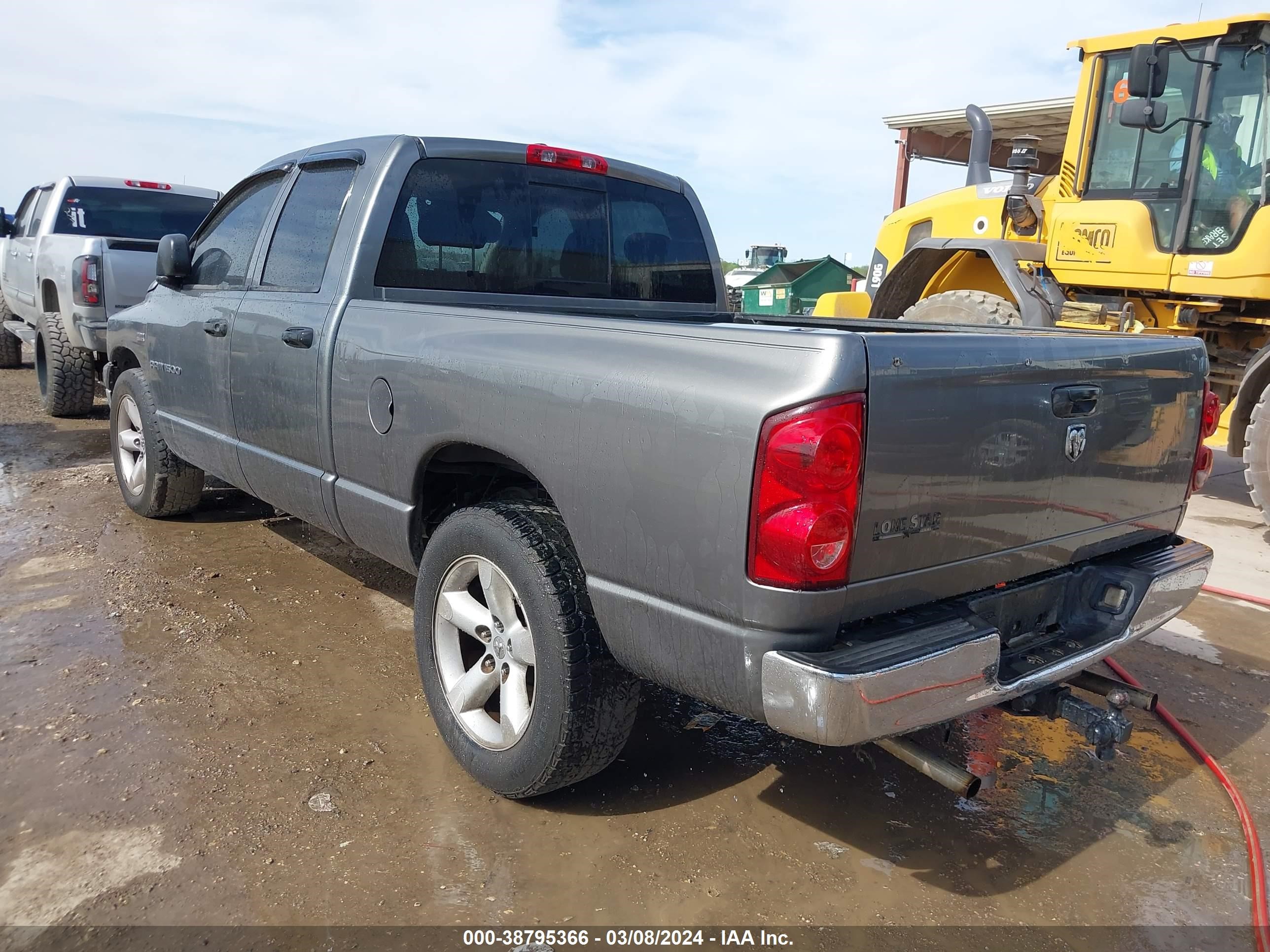 Photo 2 VIN: 1D7HA18247S273507 - DODGE RAM 