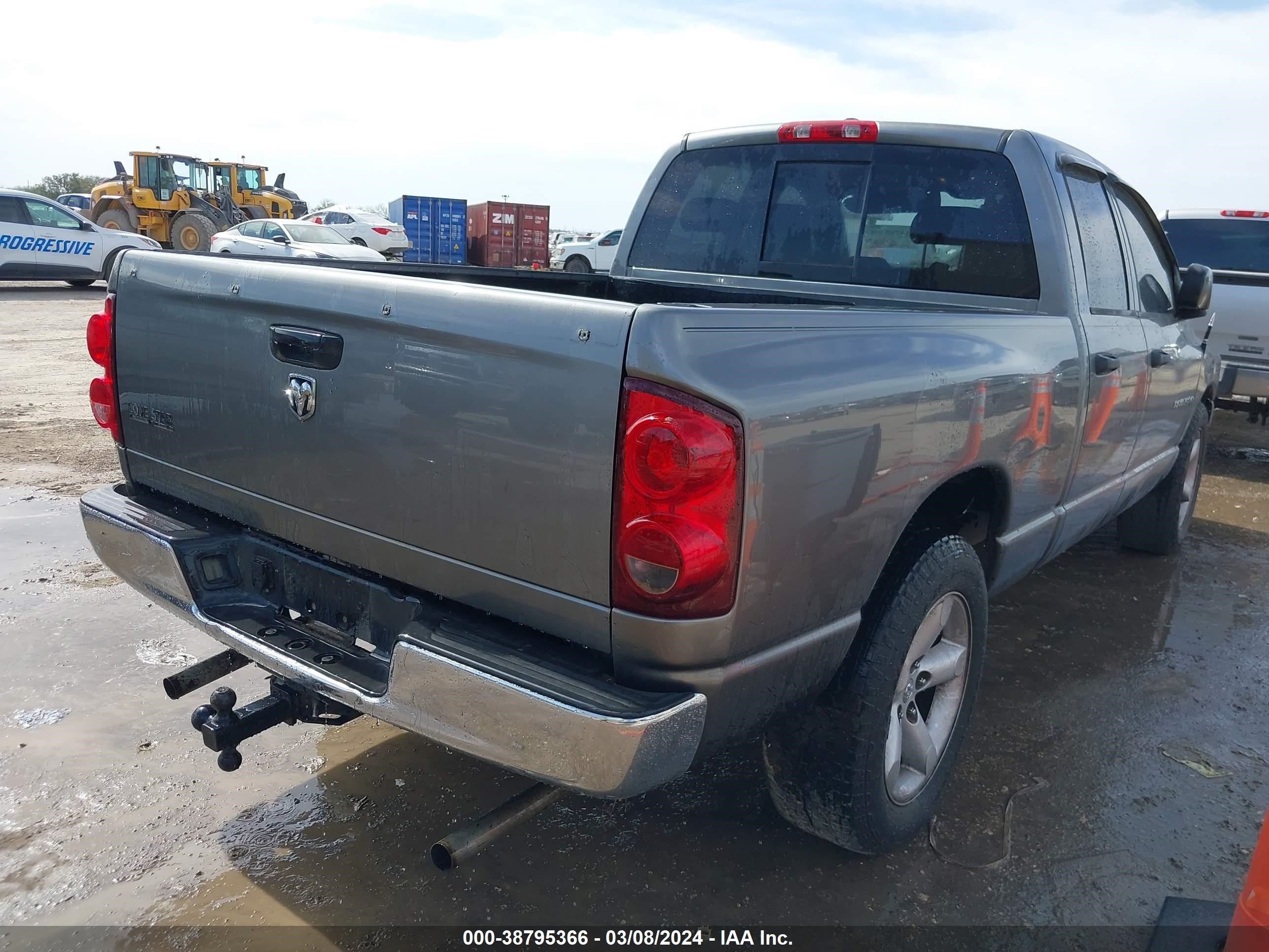 Photo 3 VIN: 1D7HA18247S273507 - DODGE RAM 