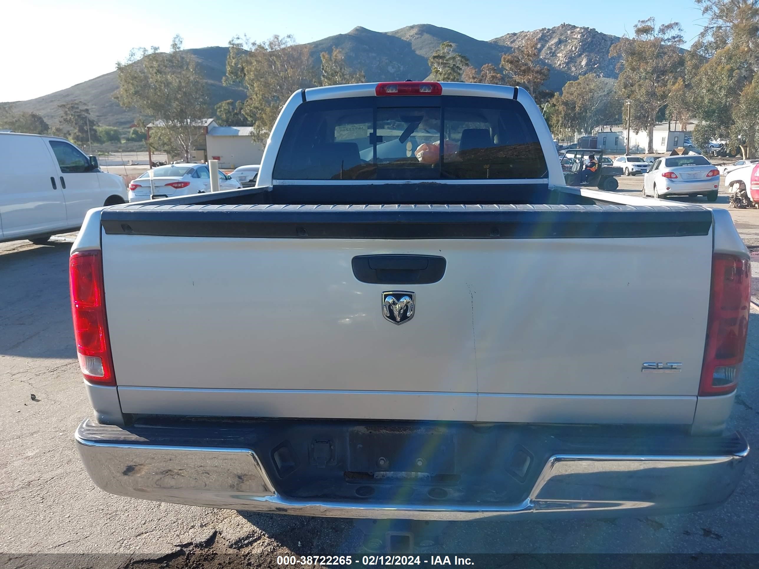 Photo 15 VIN: 1D7HA18256S661277 - DODGE RAM 