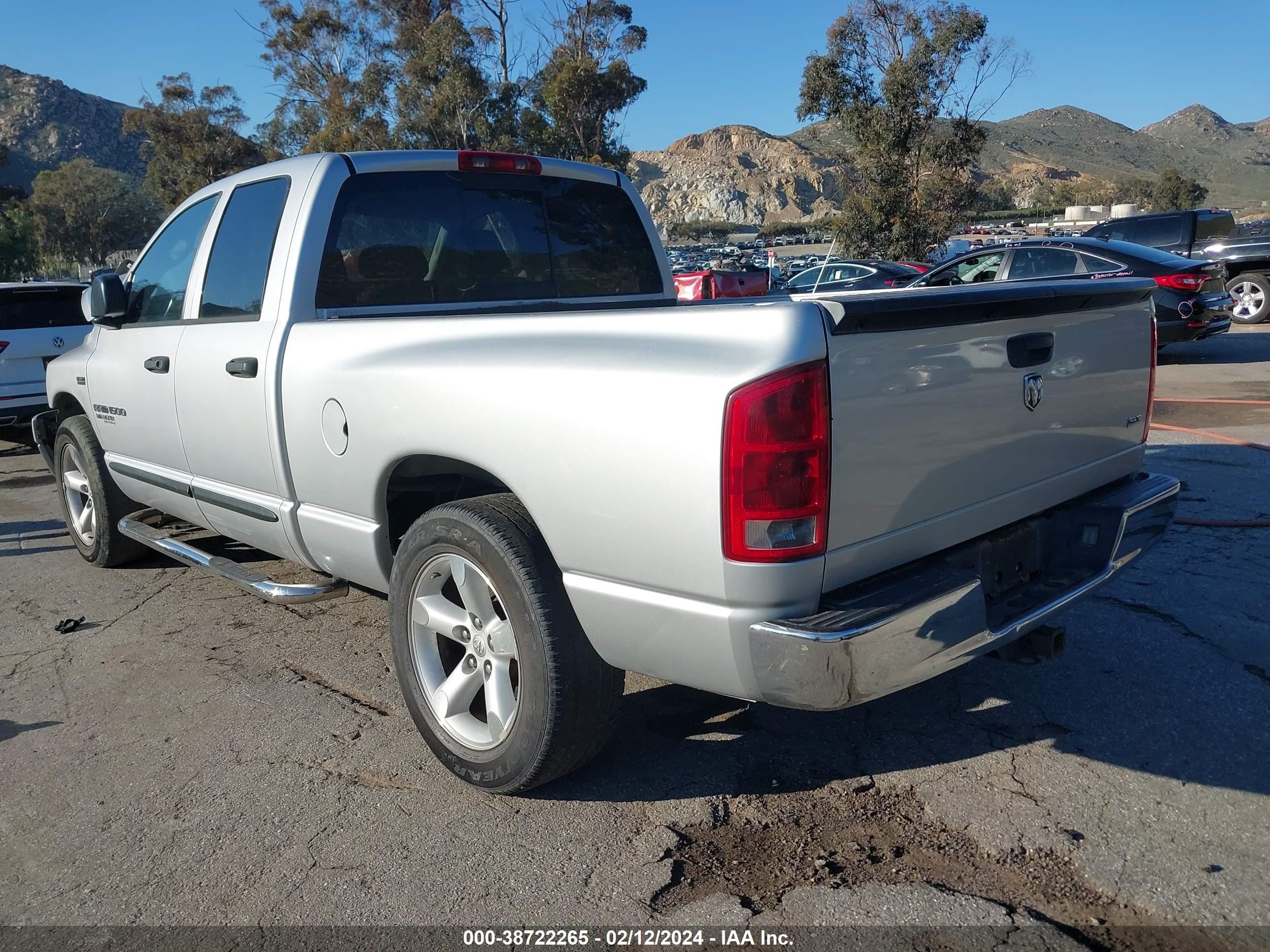 Photo 2 VIN: 1D7HA18256S661277 - DODGE RAM 