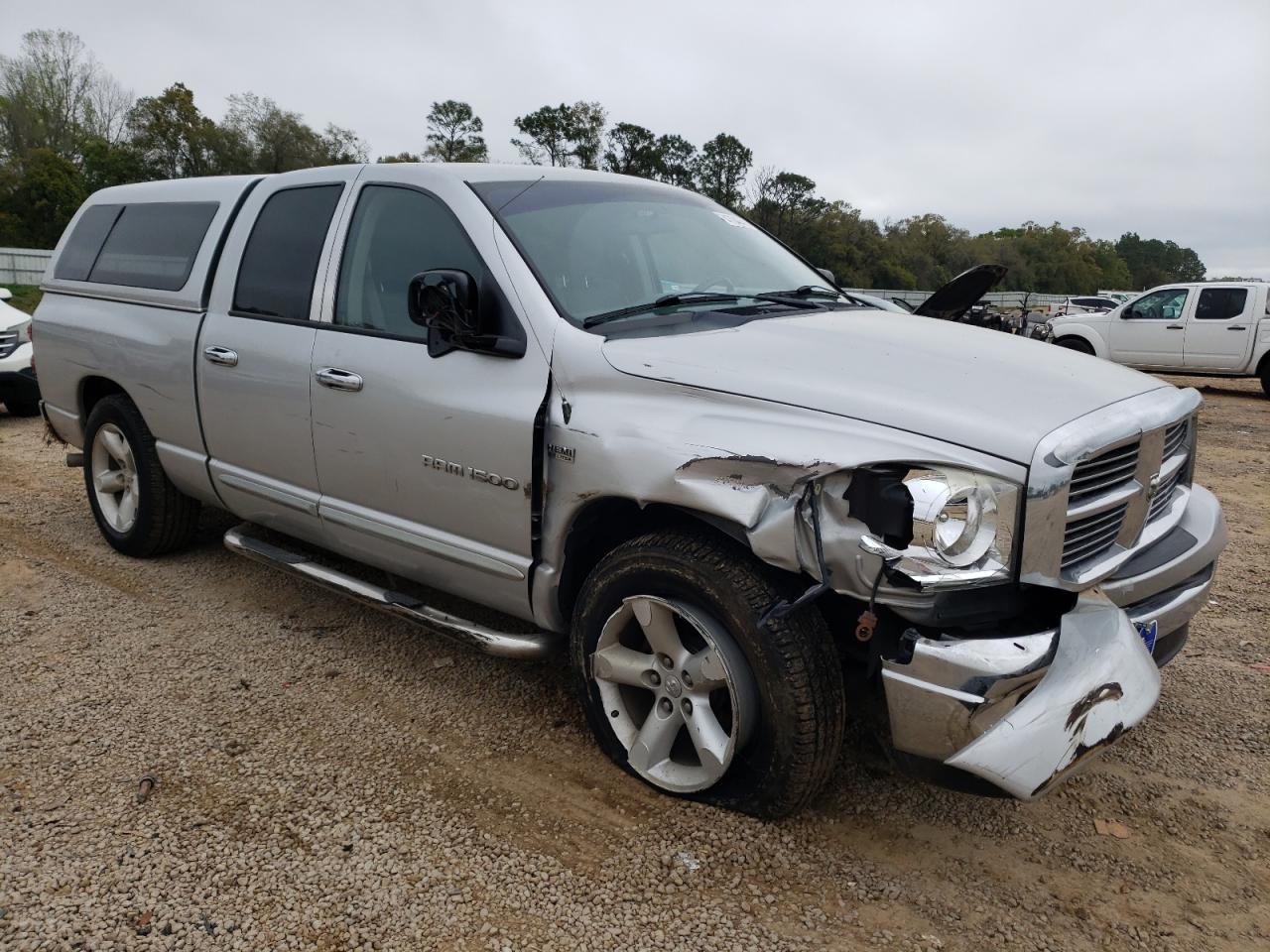 Photo 3 VIN: 1D7HA18257J550137 - DODGE RAM 